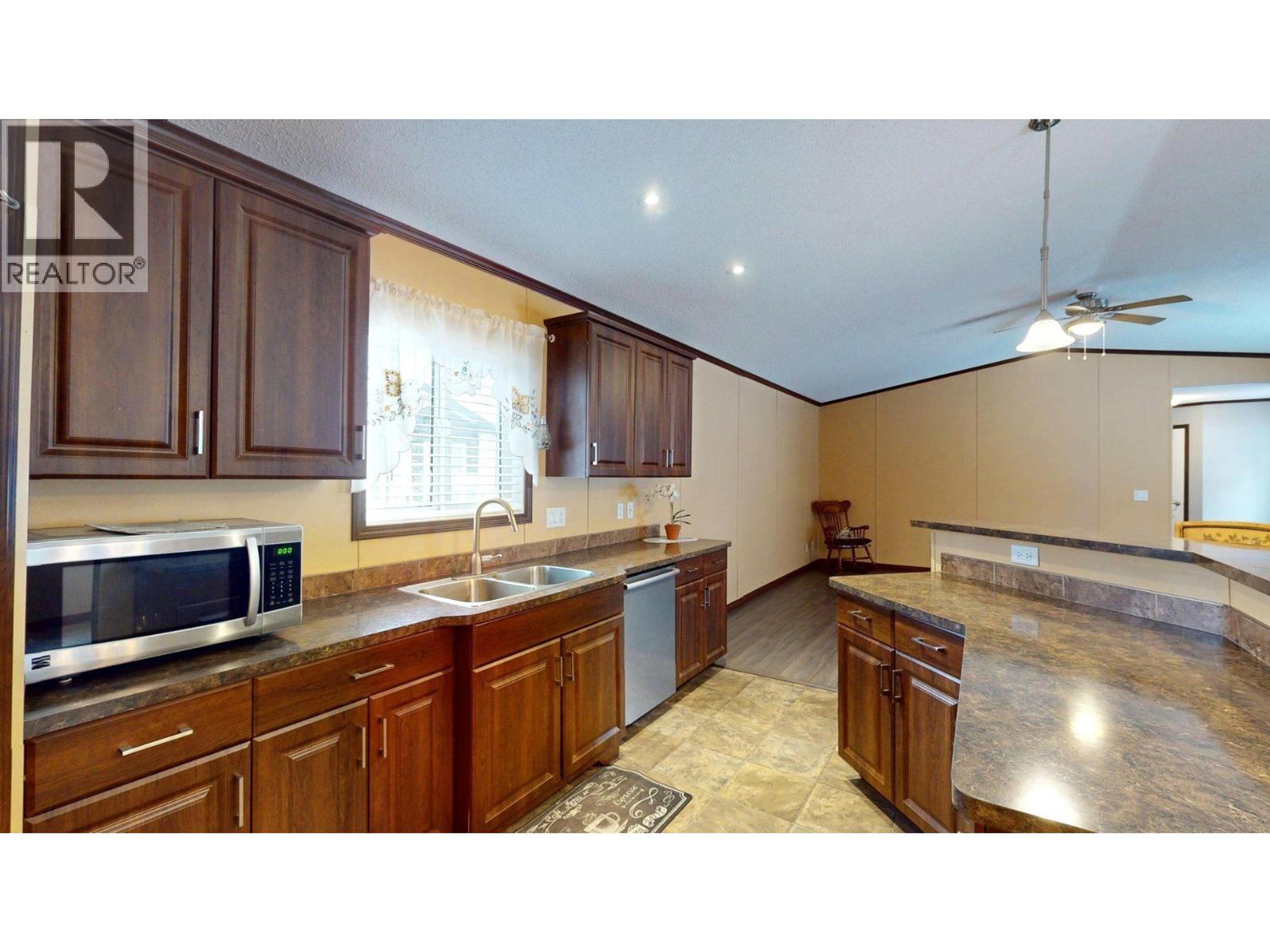 35 WILDERNESS HEIGHTS WAY - 12