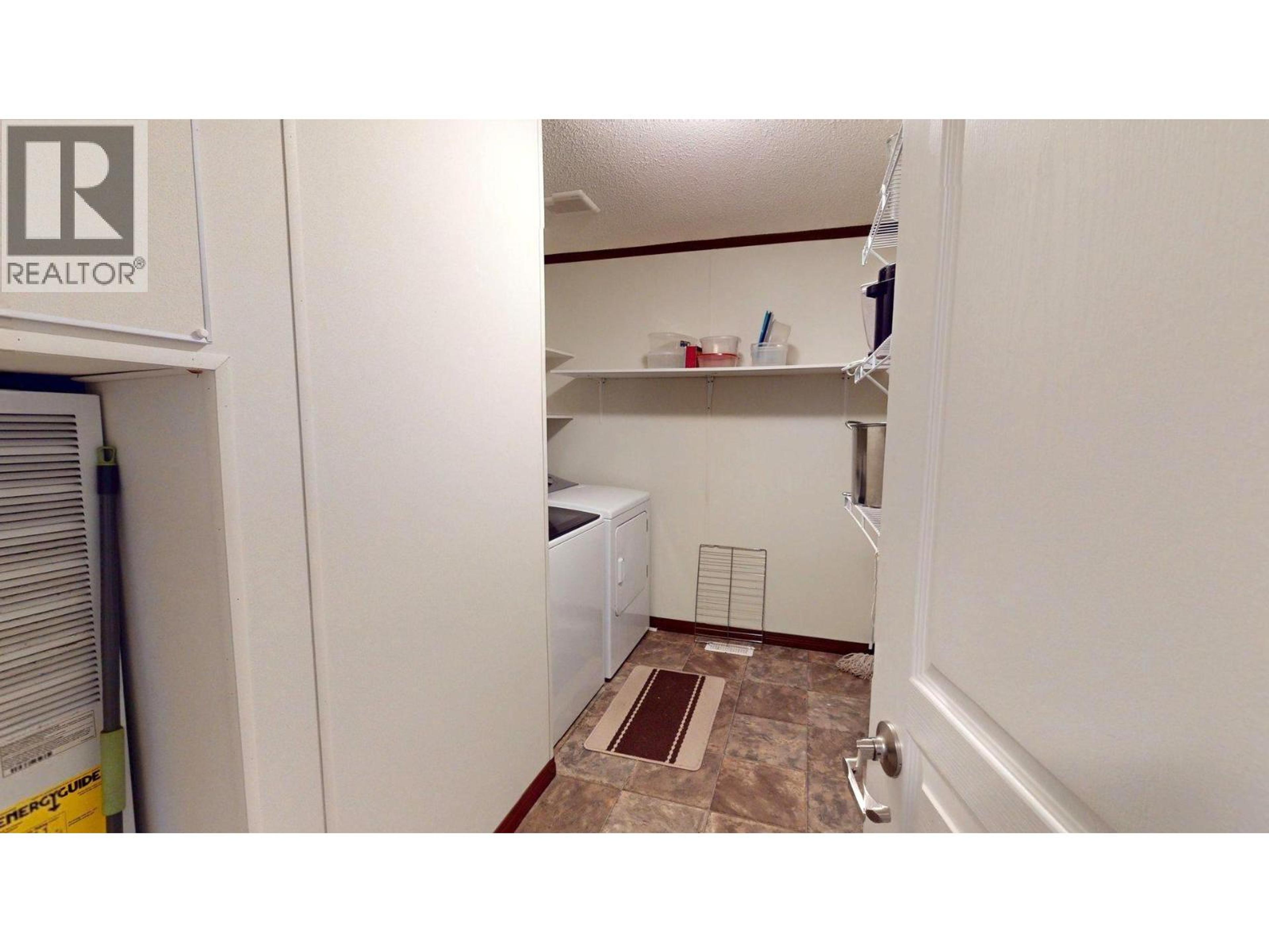 35 WILDERNESS HEIGHTS WAY - 24