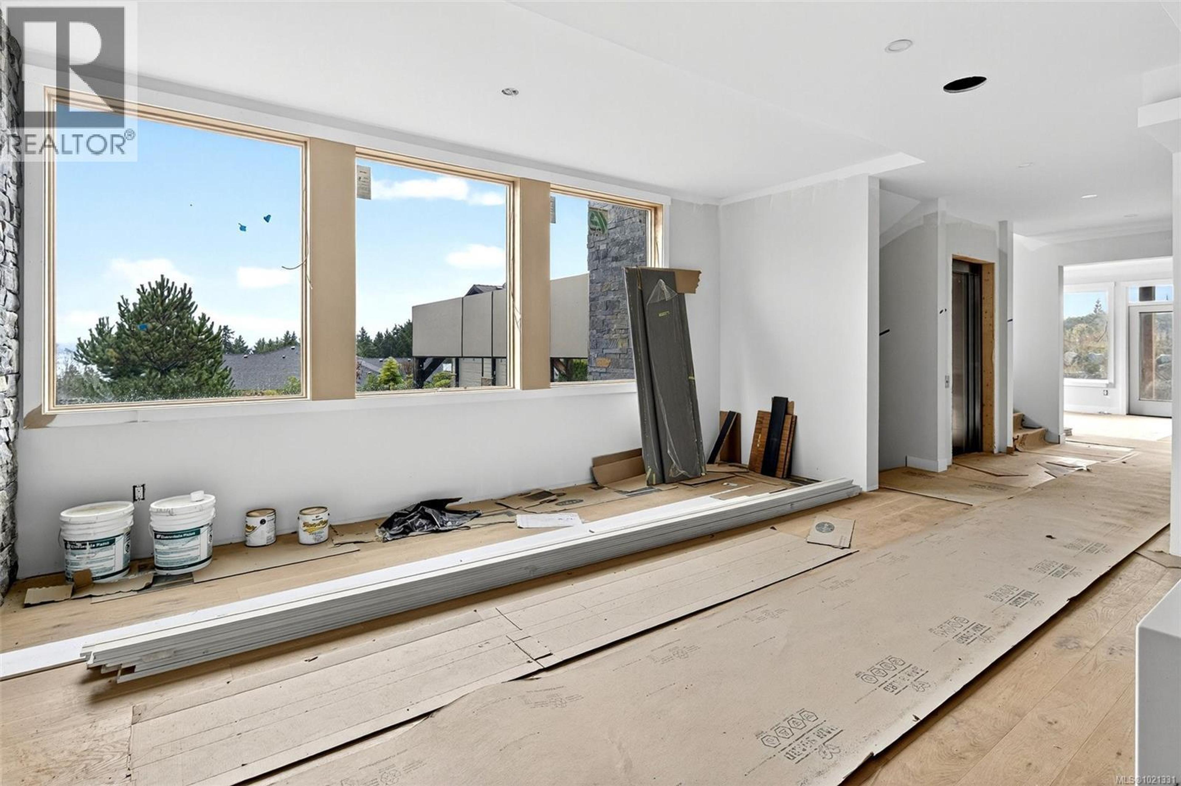 654 SENTINEL DR - 11