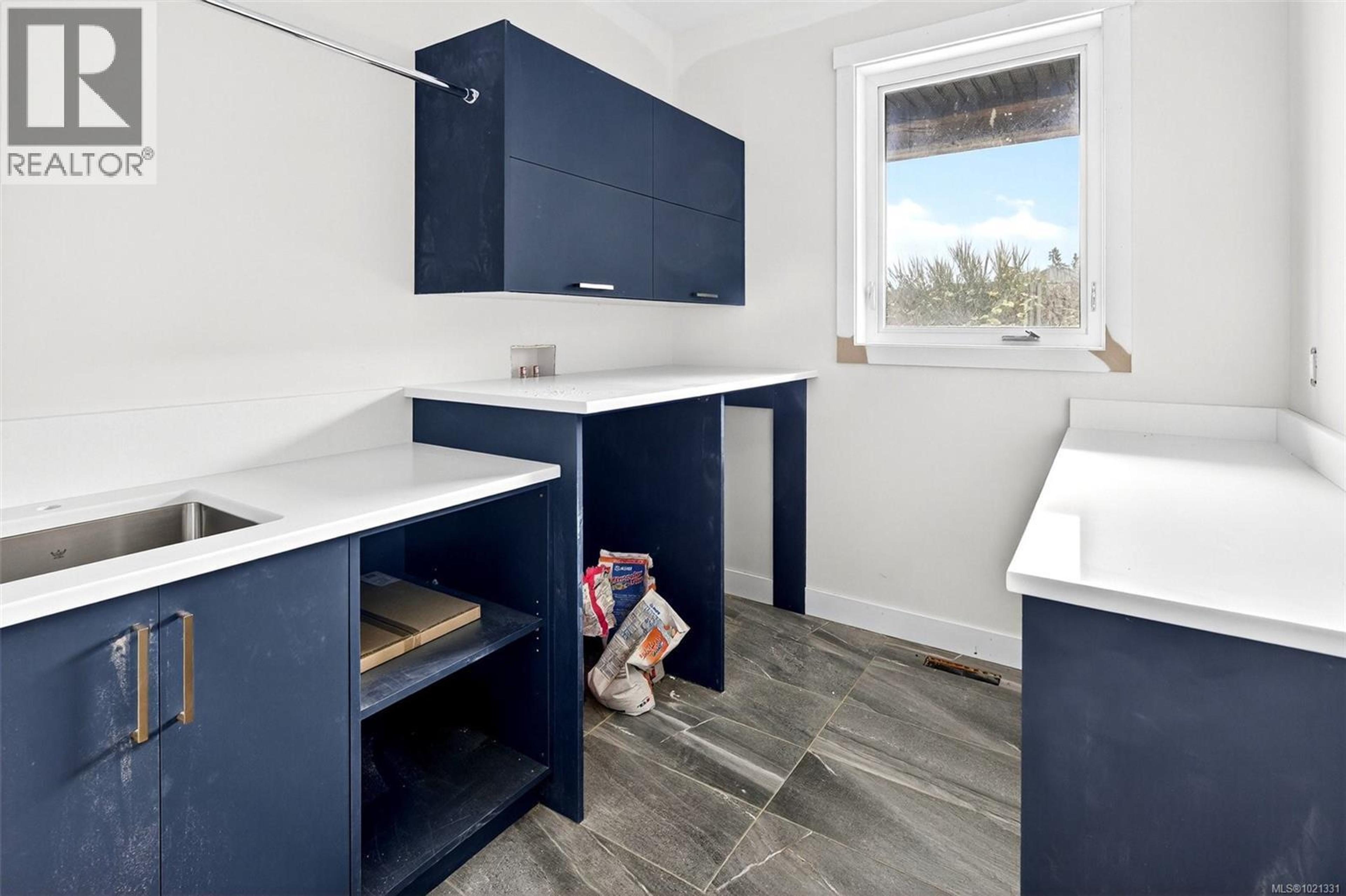 654 SENTINEL DR - 28