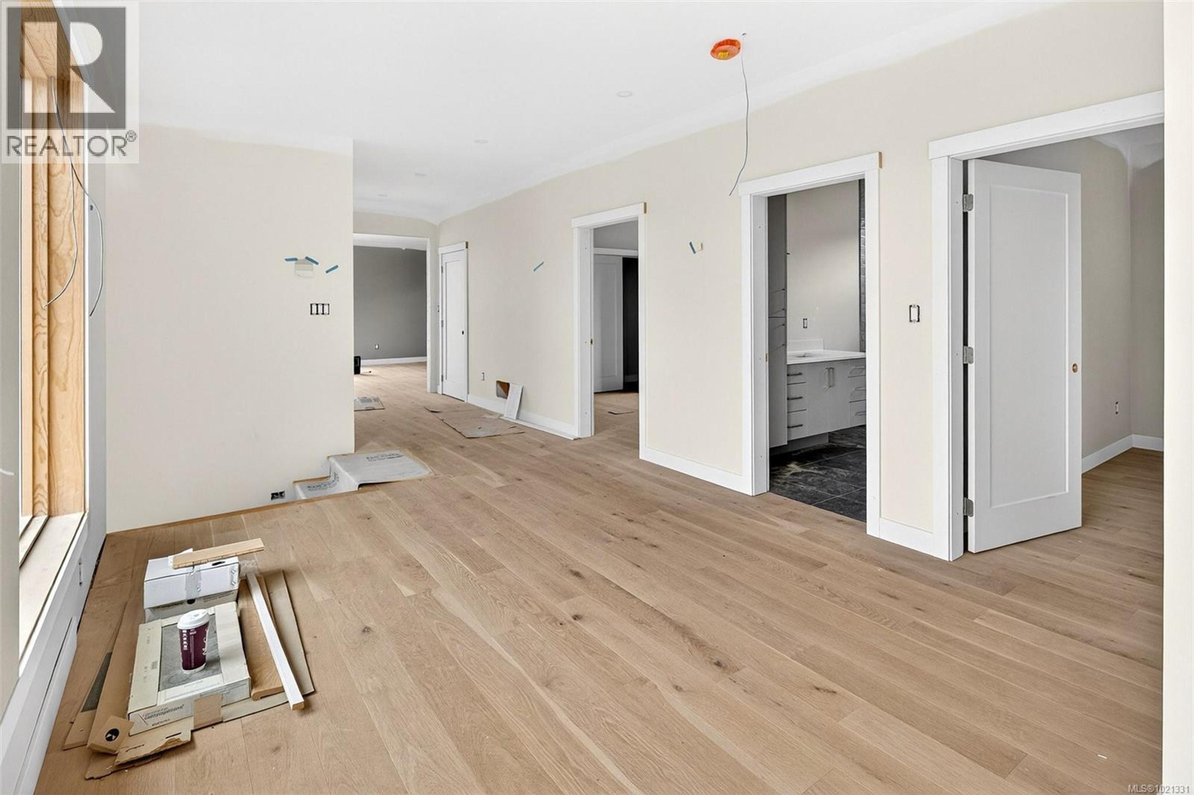 654 SENTINEL DR - 31