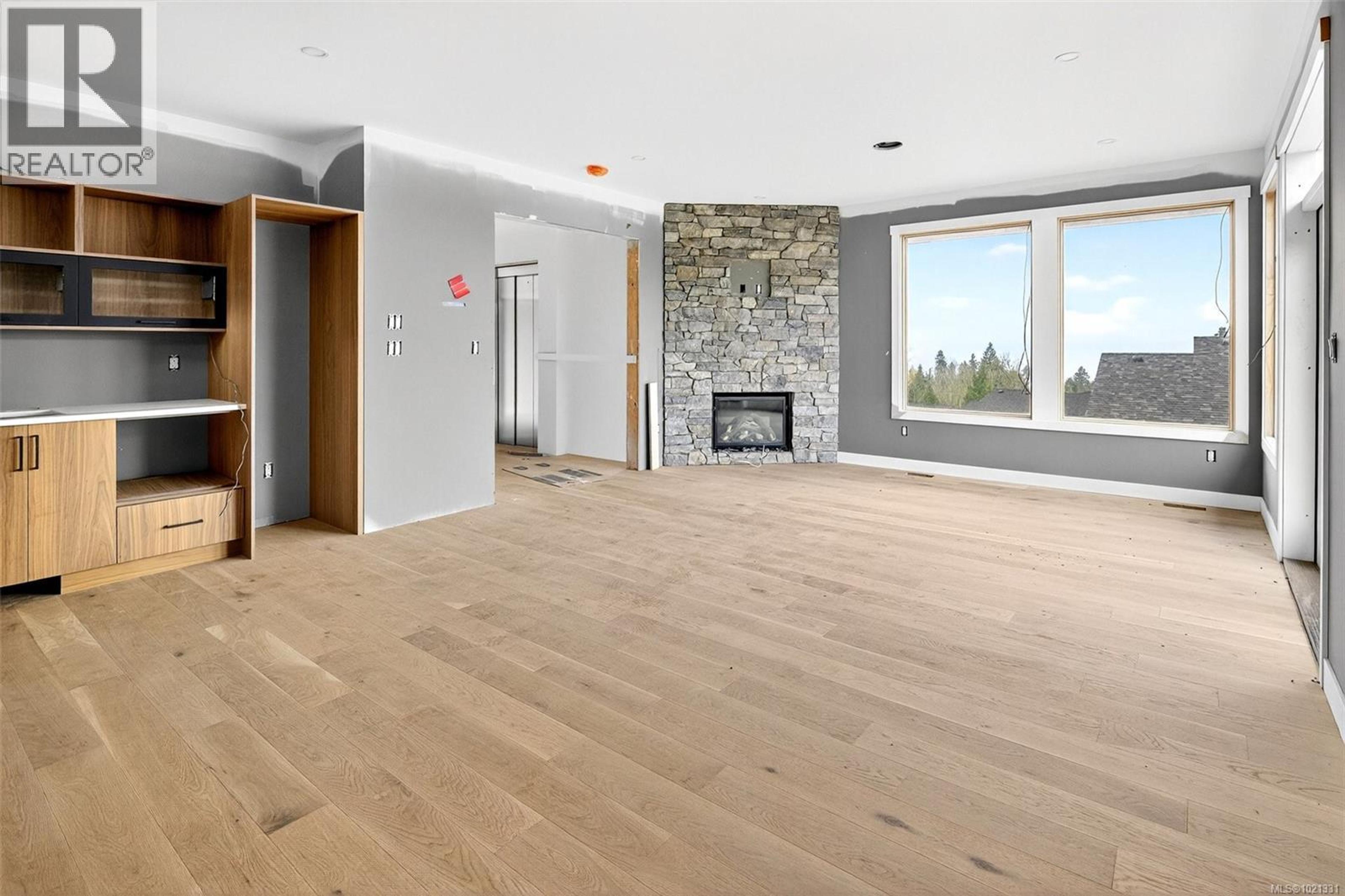 654 SENTINEL DR - 36