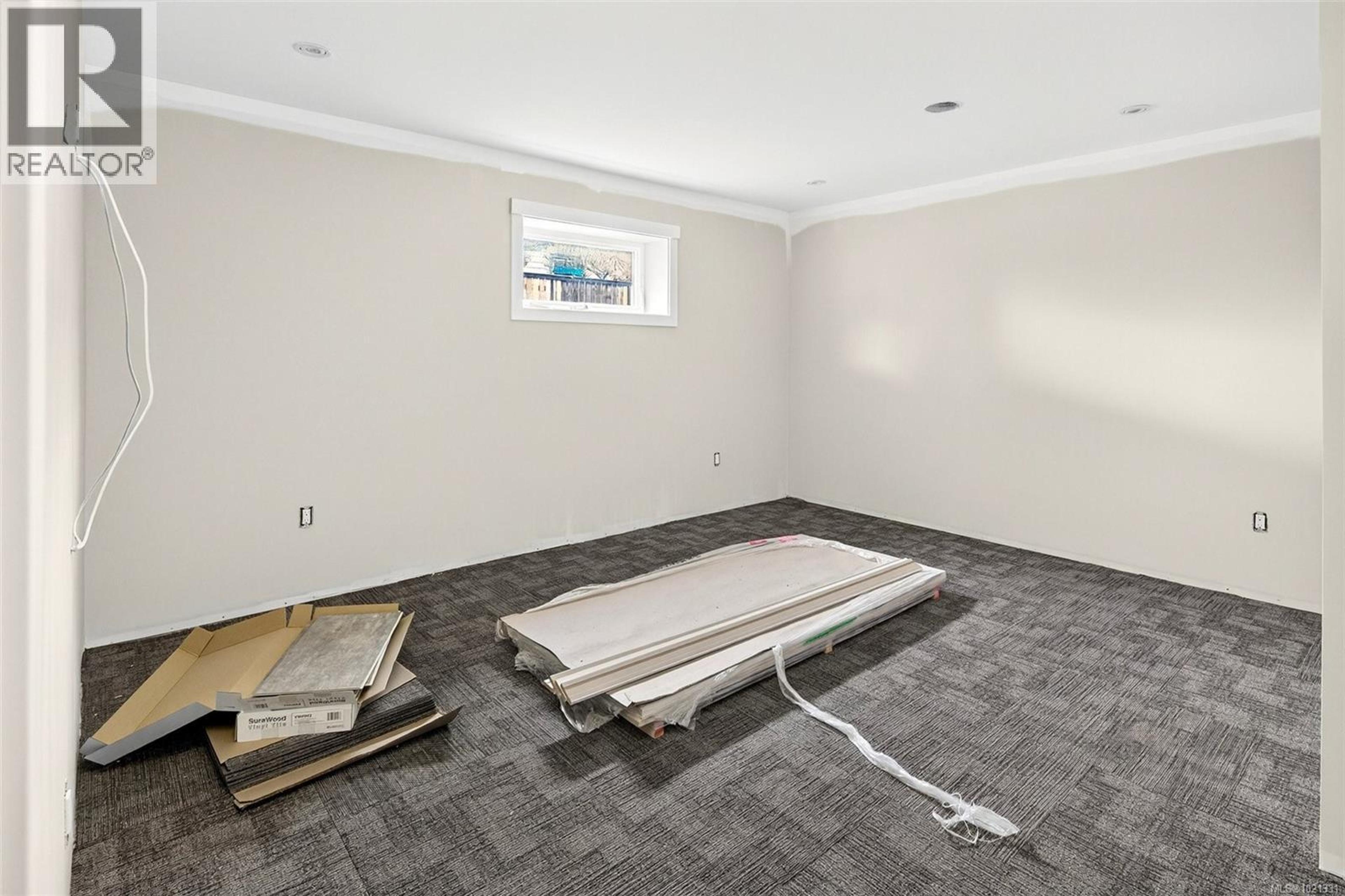 654 SENTINEL DR - 47