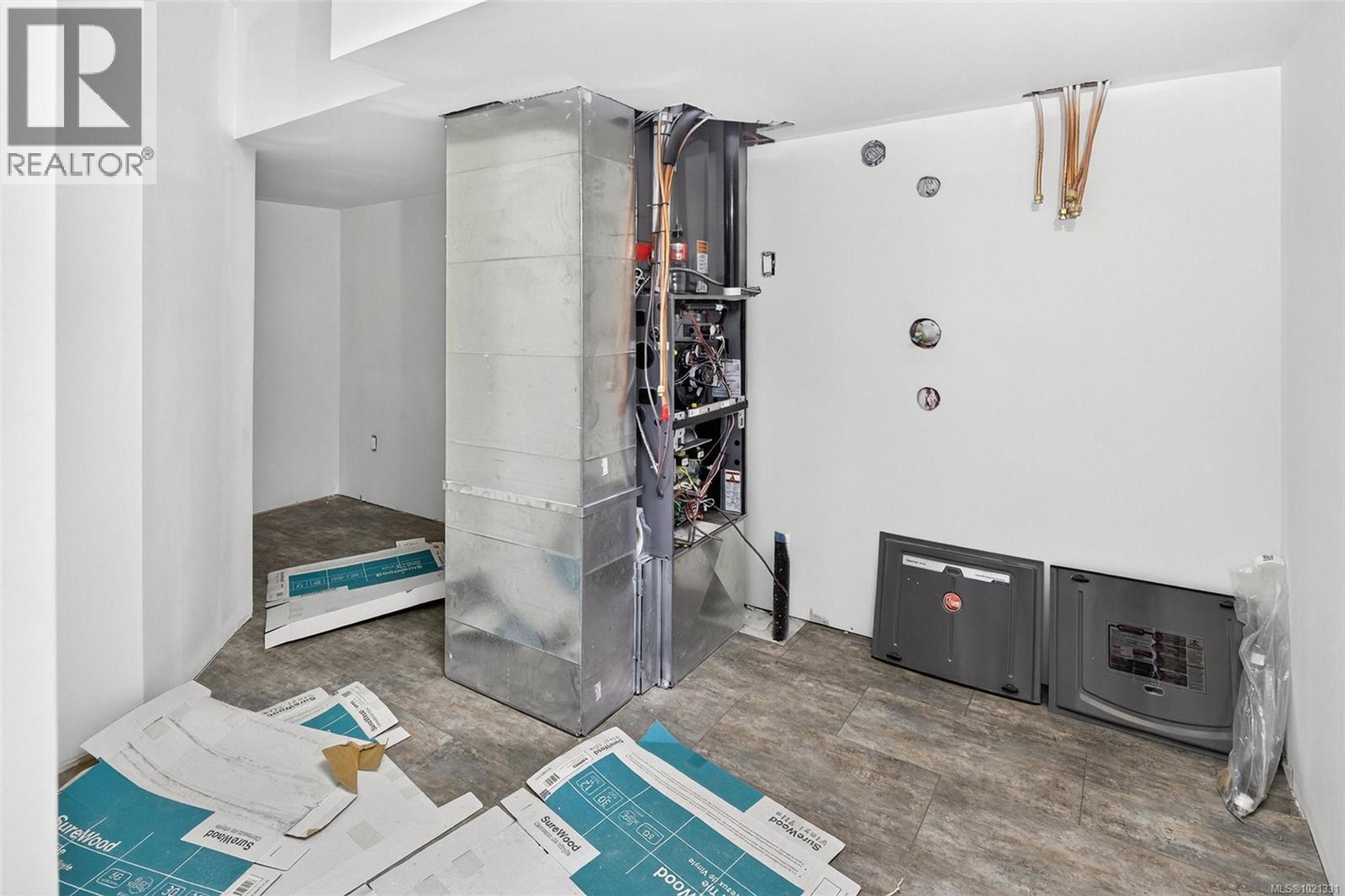 654 SENTINEL DR - 50