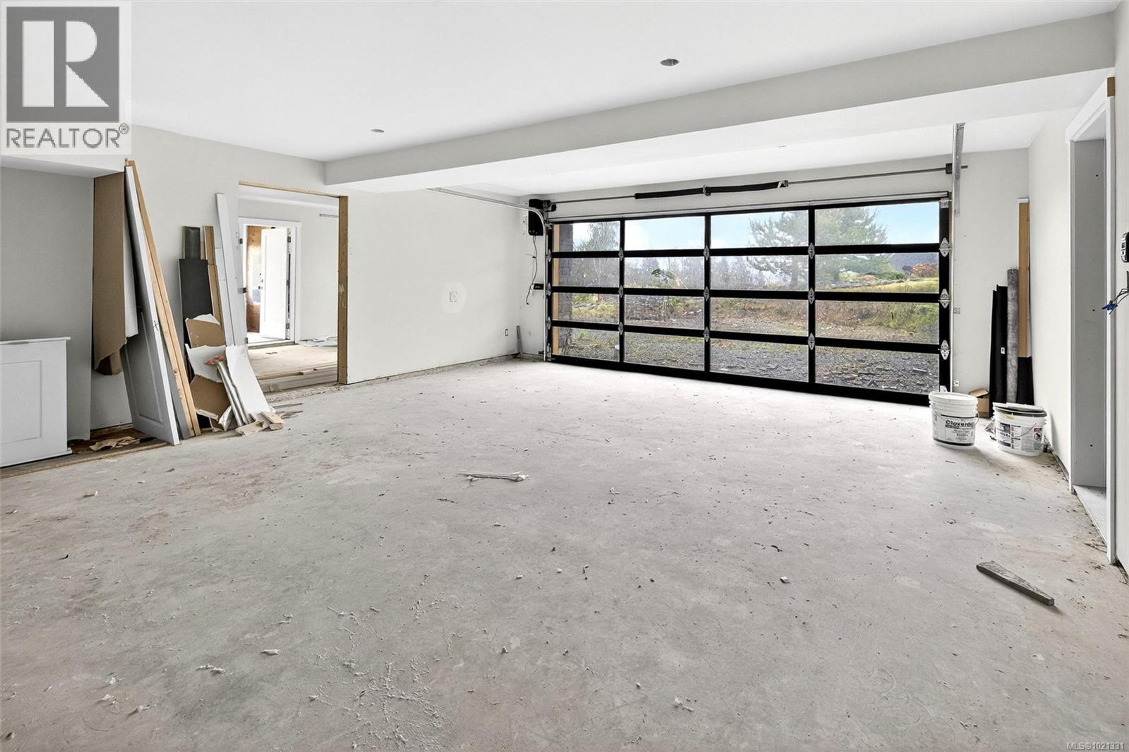 654 SENTINEL DR - 51