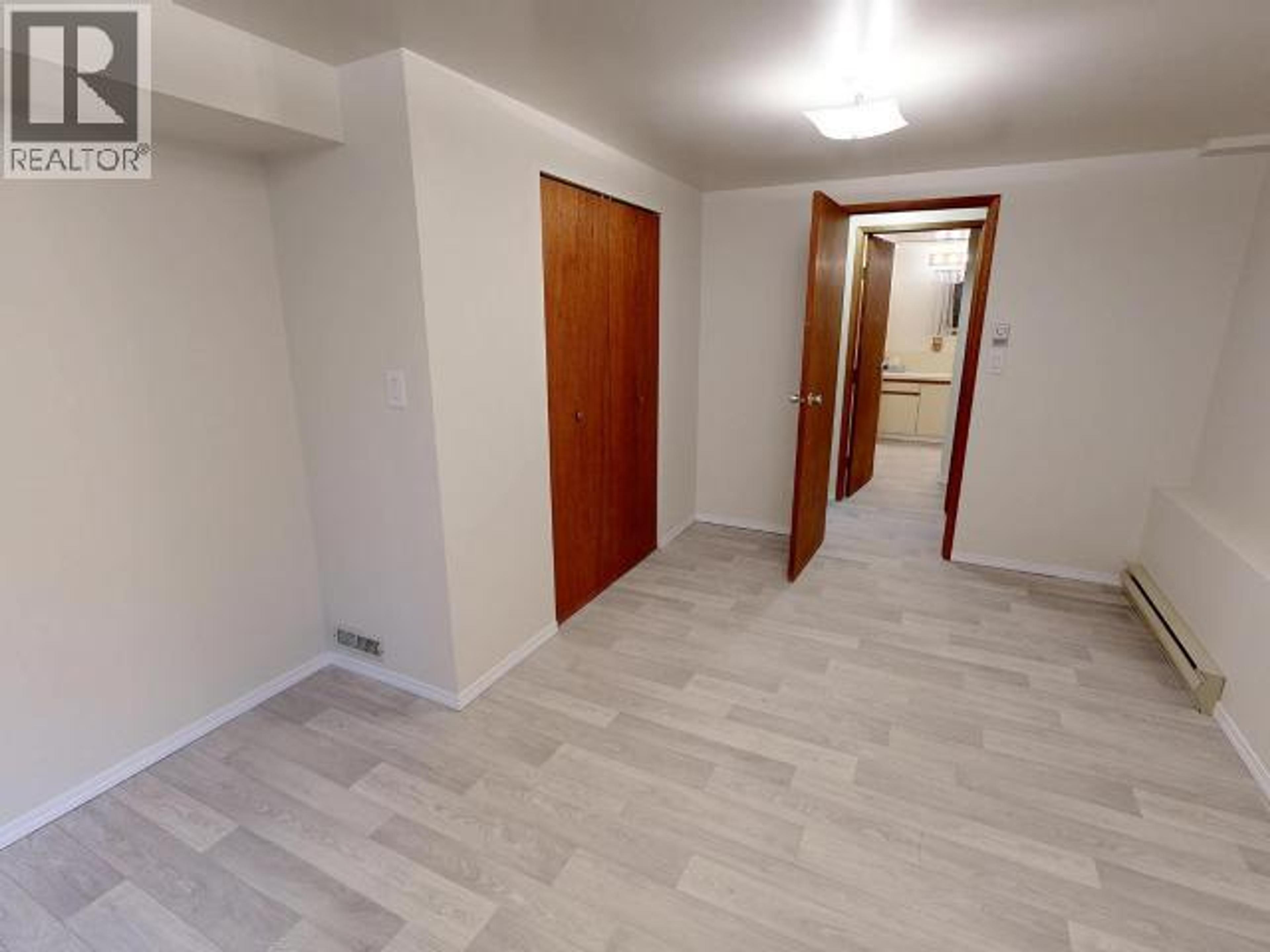 5044 MANSON AVE - 27