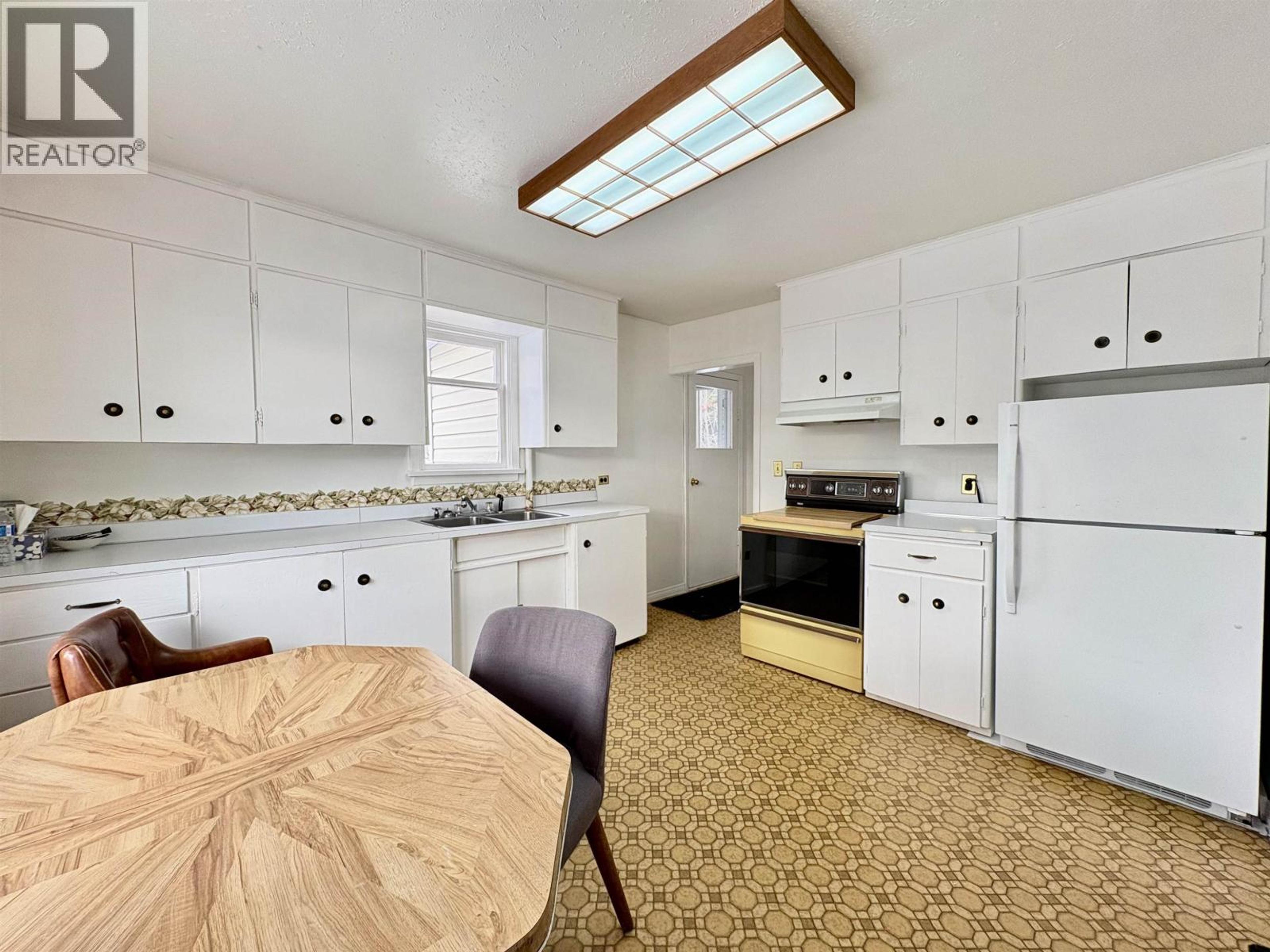 734 PRESTON ROAD - Image 4