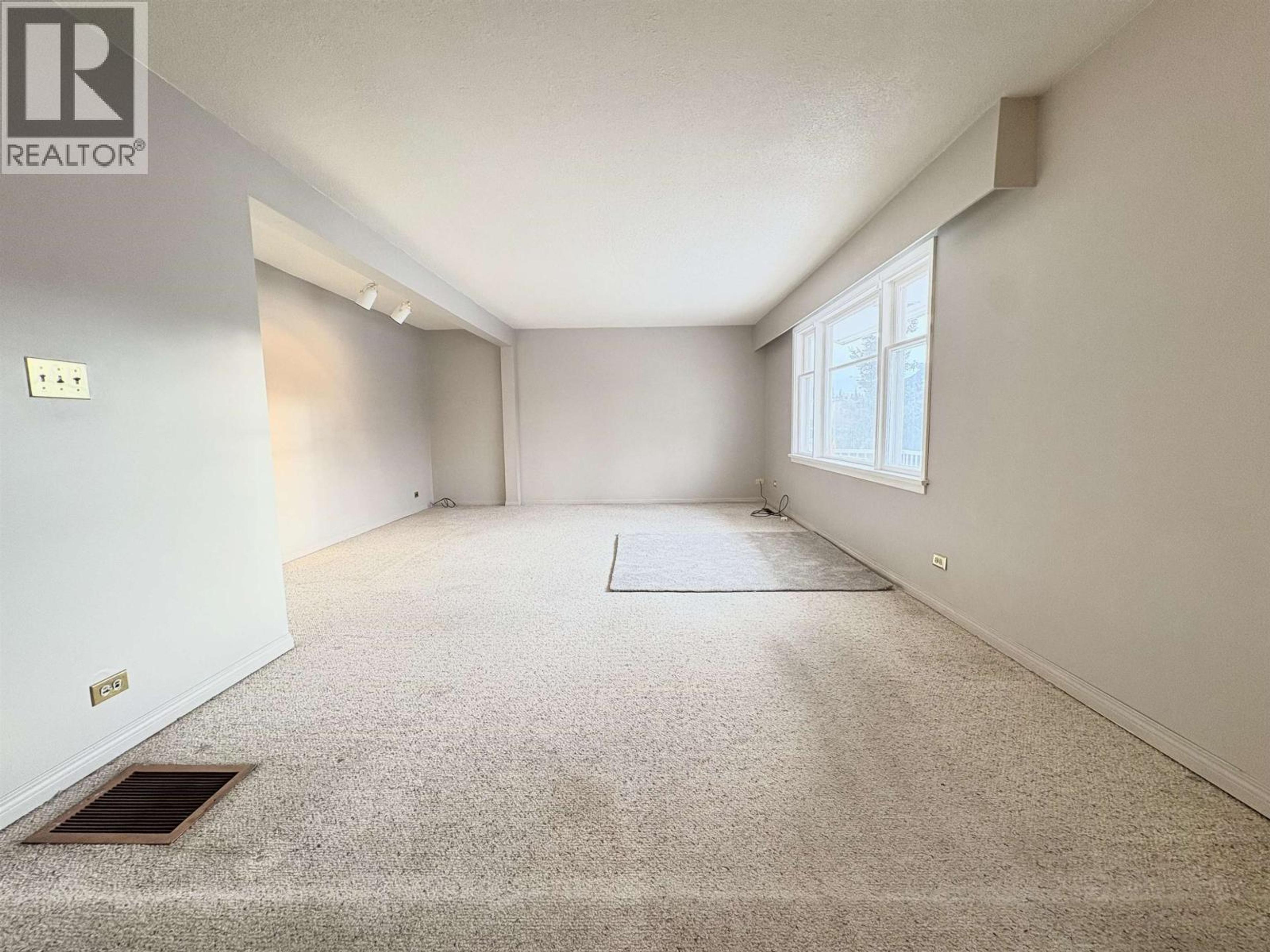 734 PRESTON ROAD - Image 2