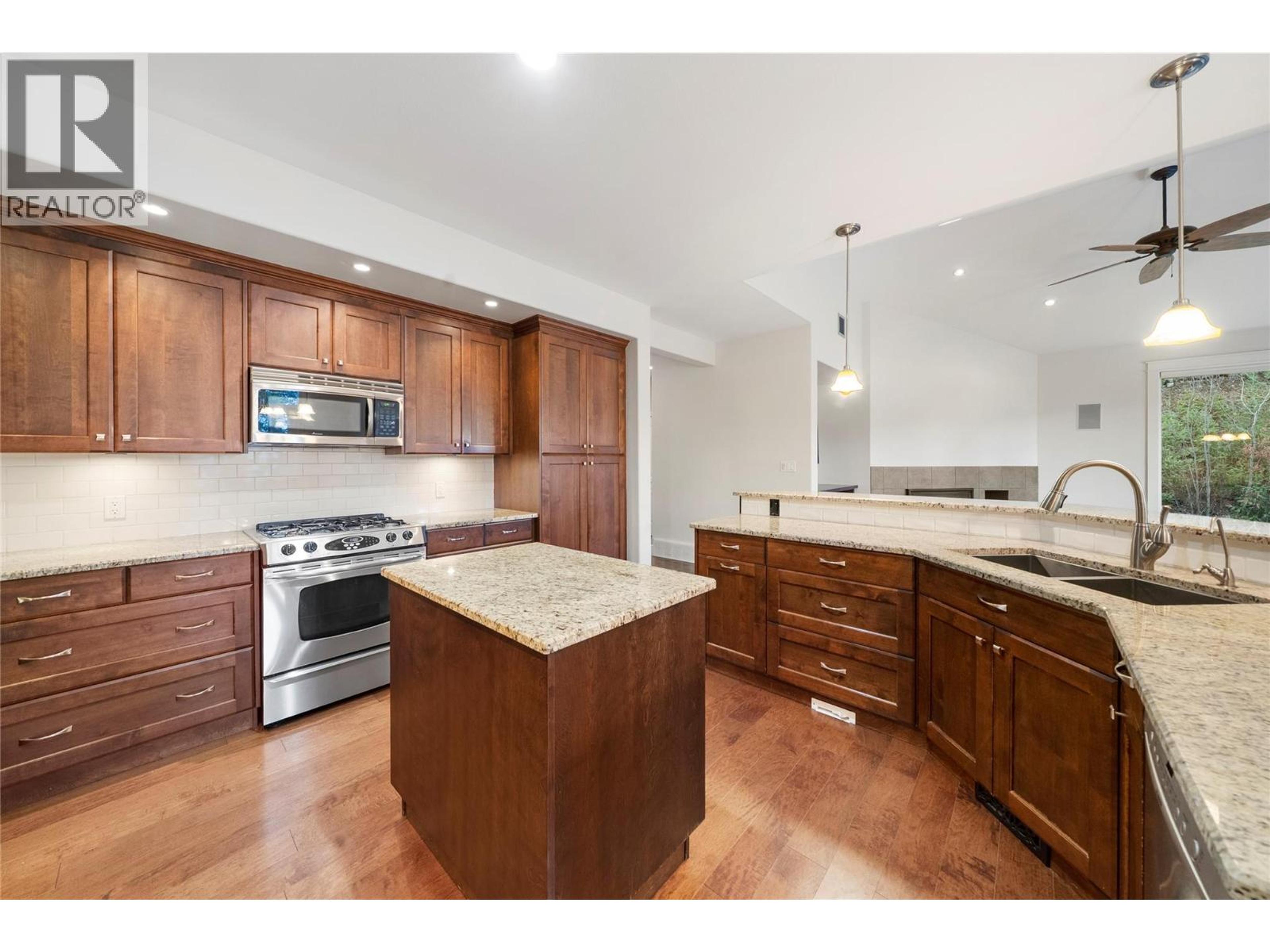 385 RIVERWIND DRIVE - 15