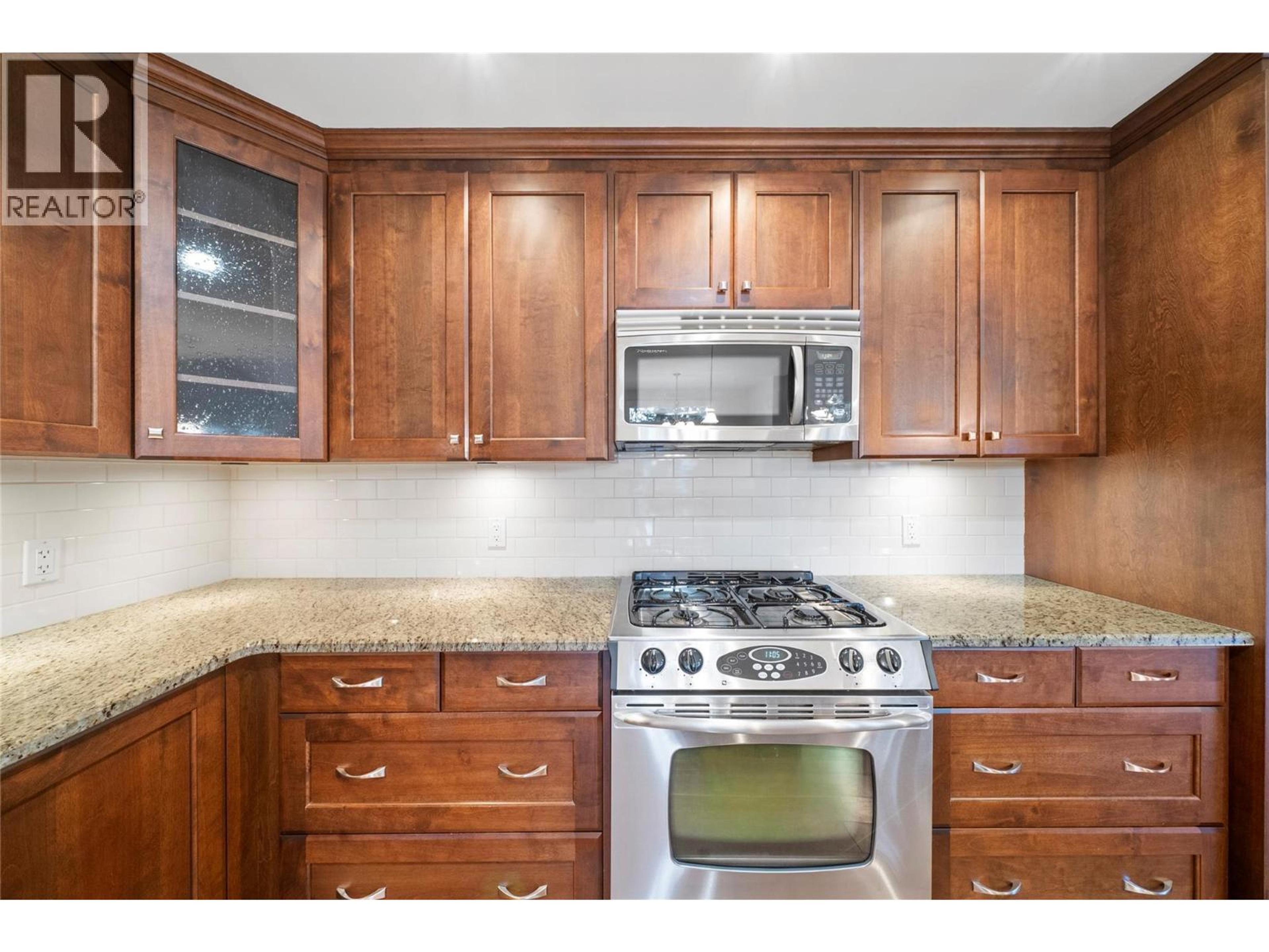 385 RIVERWIND DRIVE - 16