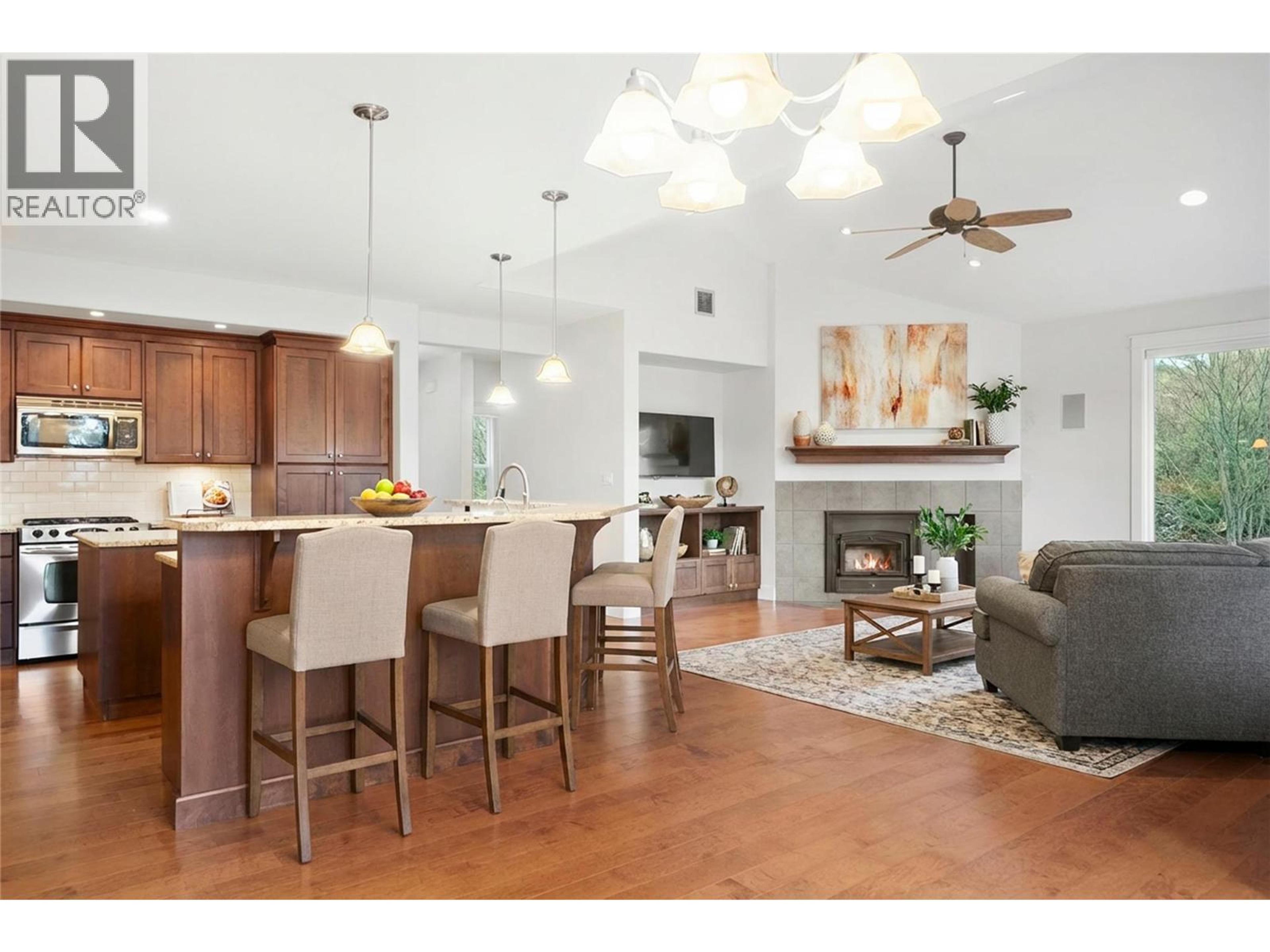 385 RIVERWIND DRIVE - 8