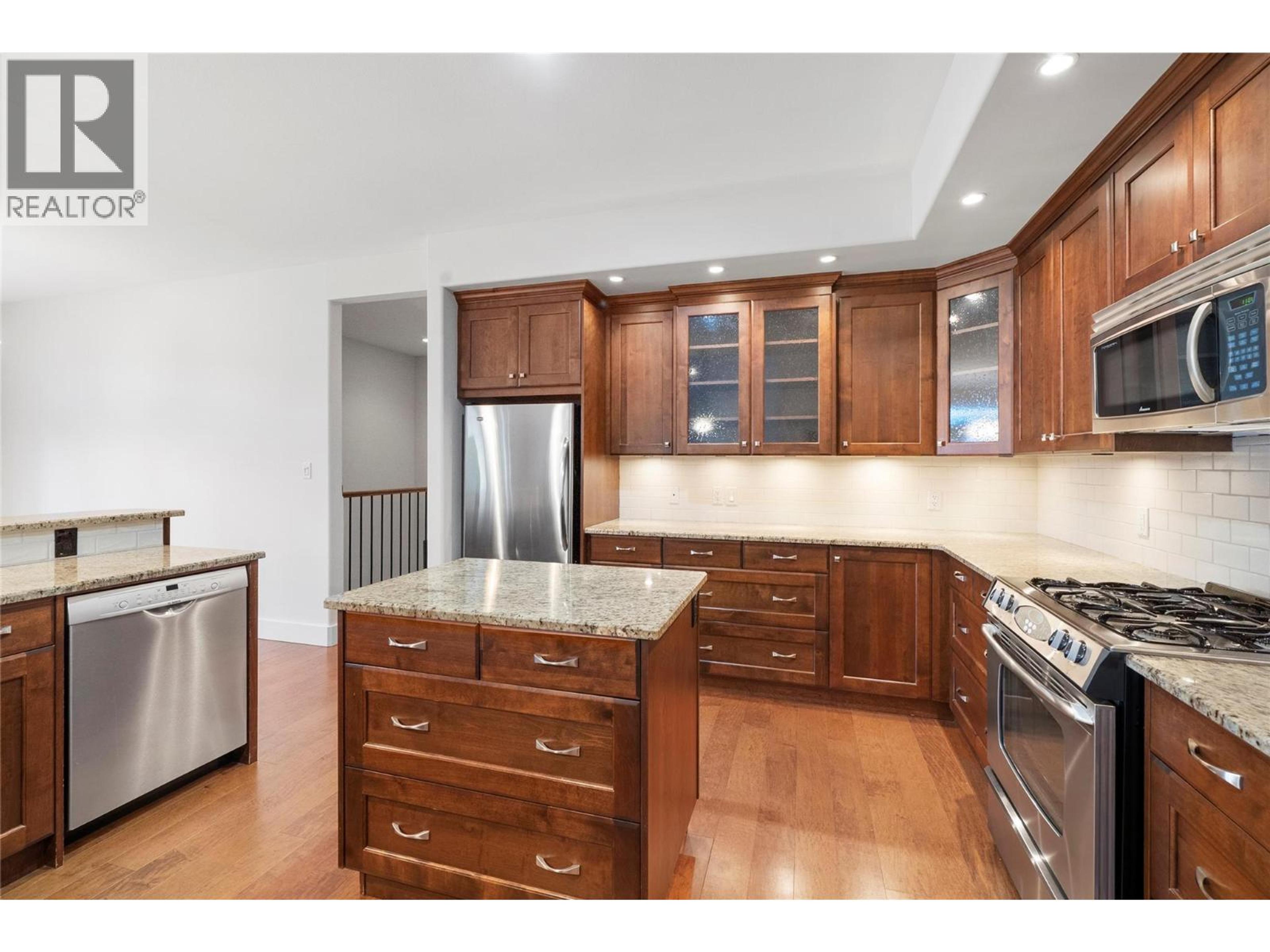 385 RIVERWIND DRIVE - 14