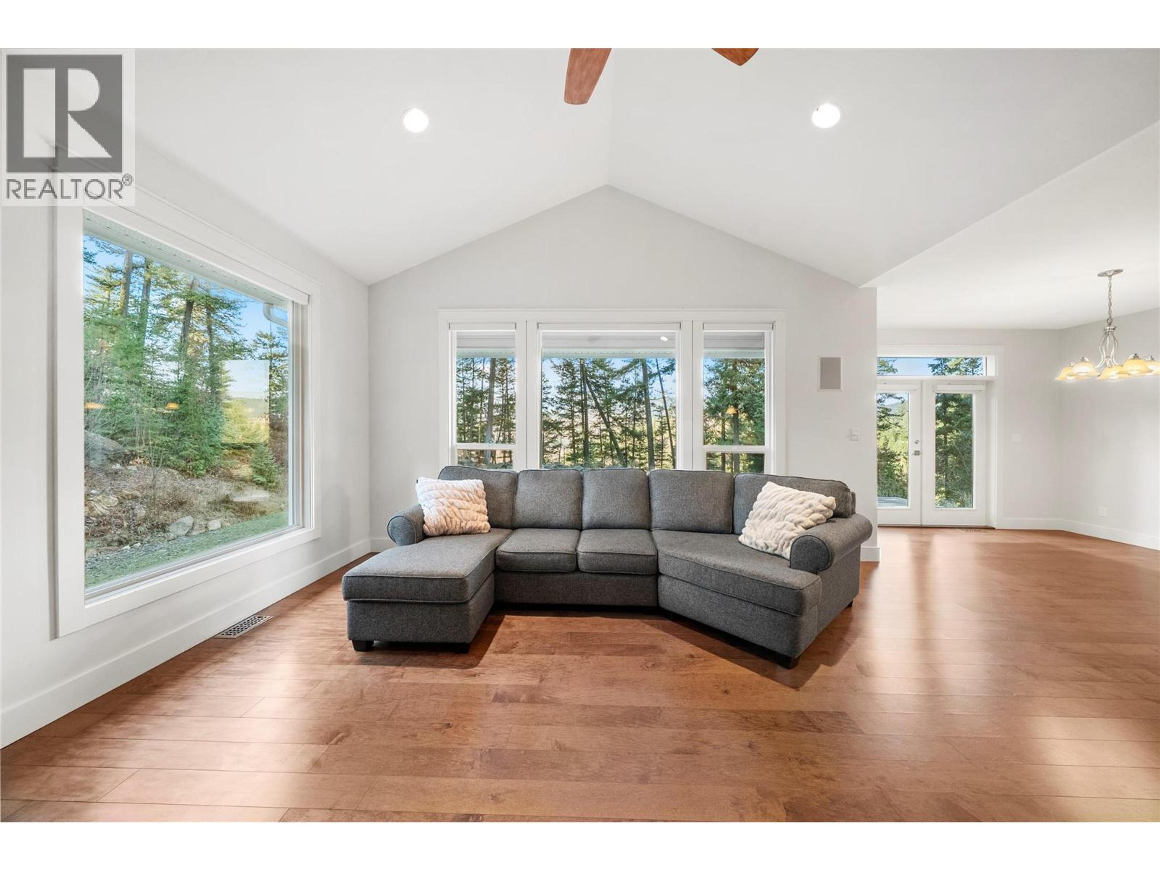 385 RIVERWIND DRIVE - 37