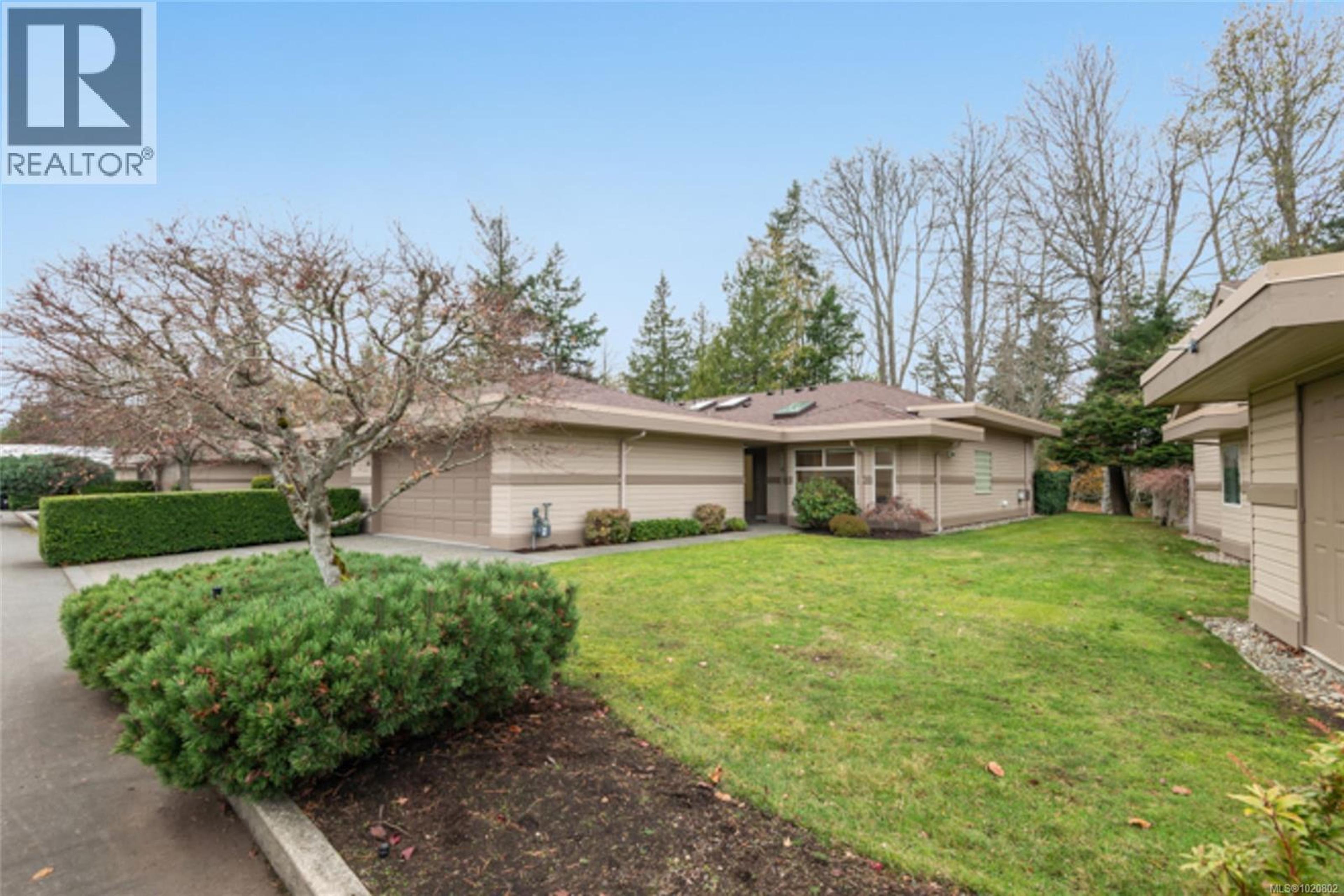 910 LAKES BLVD - Image 2