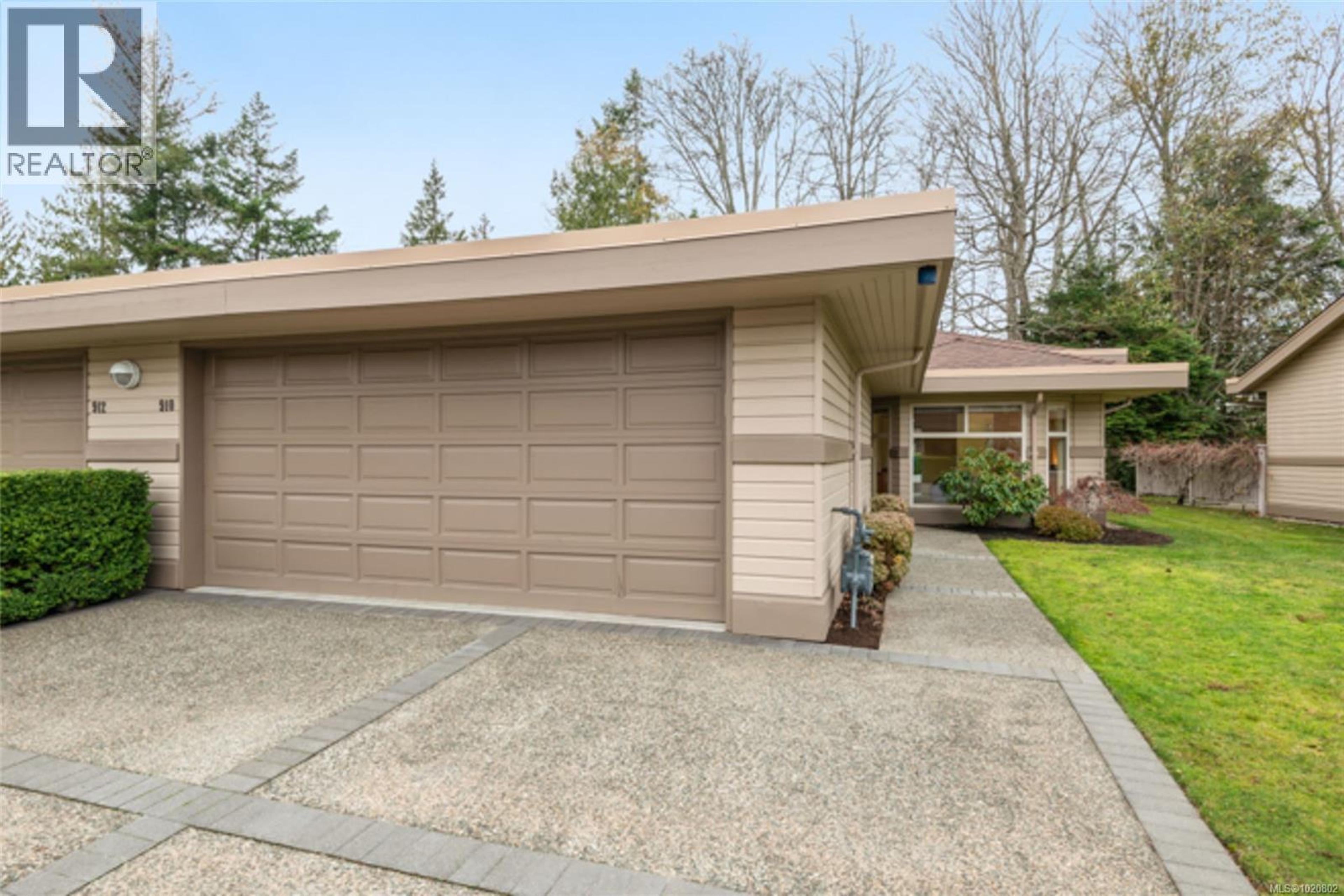 910 LAKES BLVD - Image 3