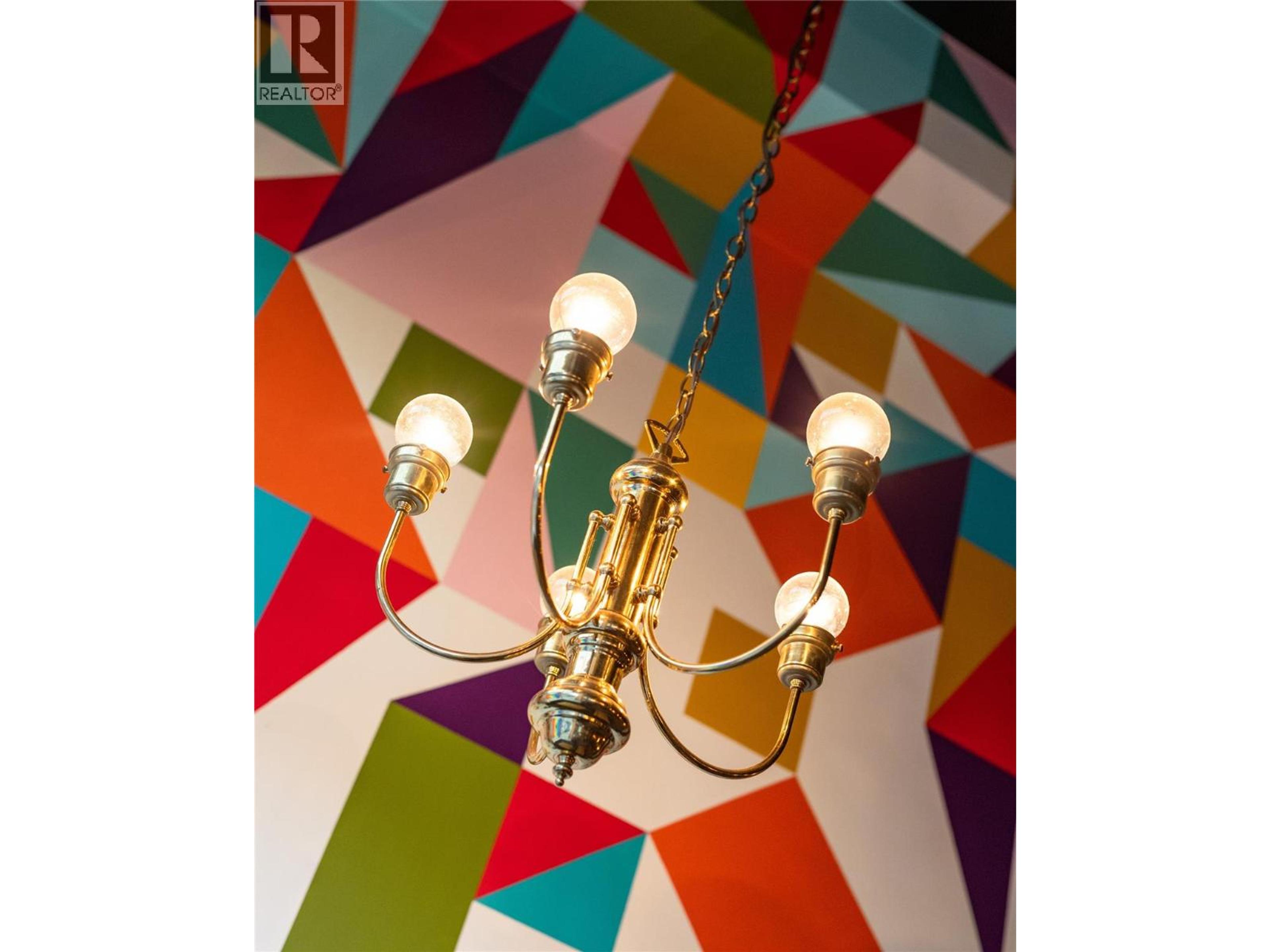 330 BAKER ST STREET - 23