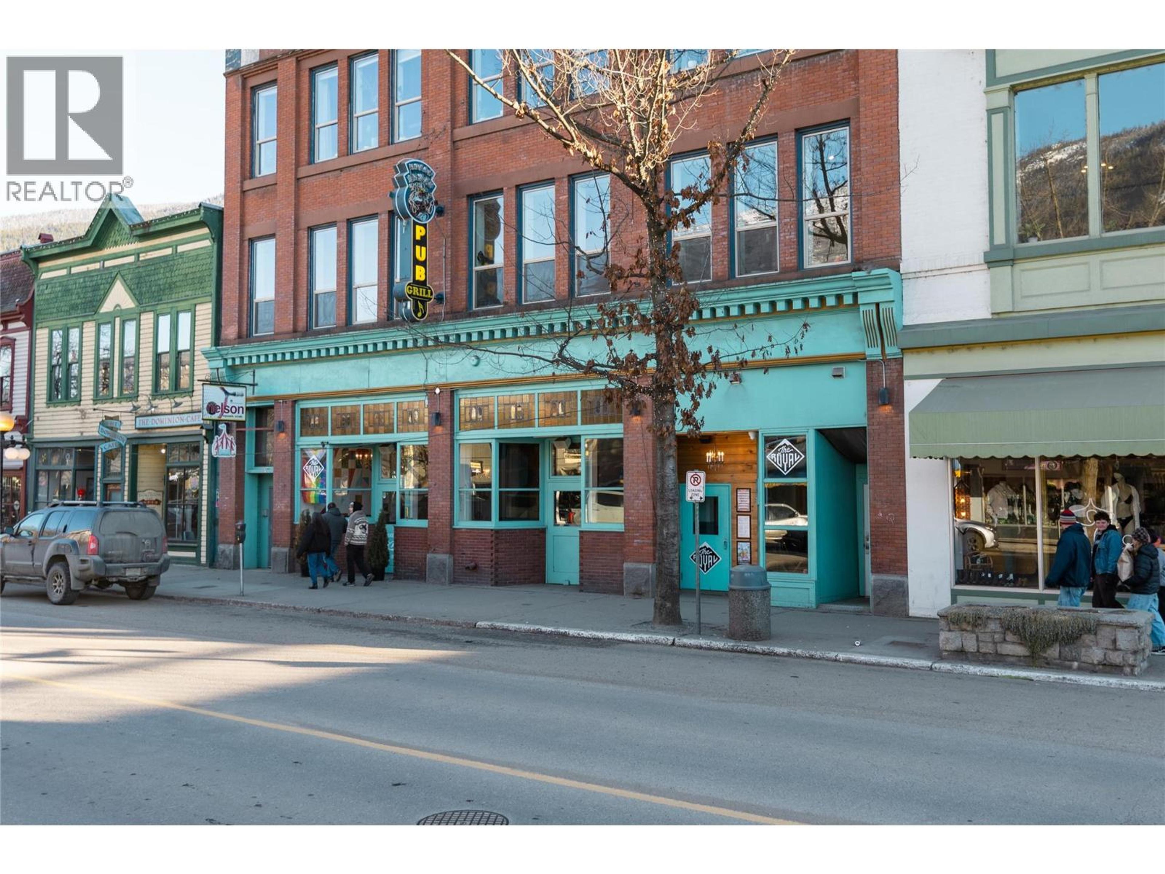 330 BAKER ST STREET - Main Image