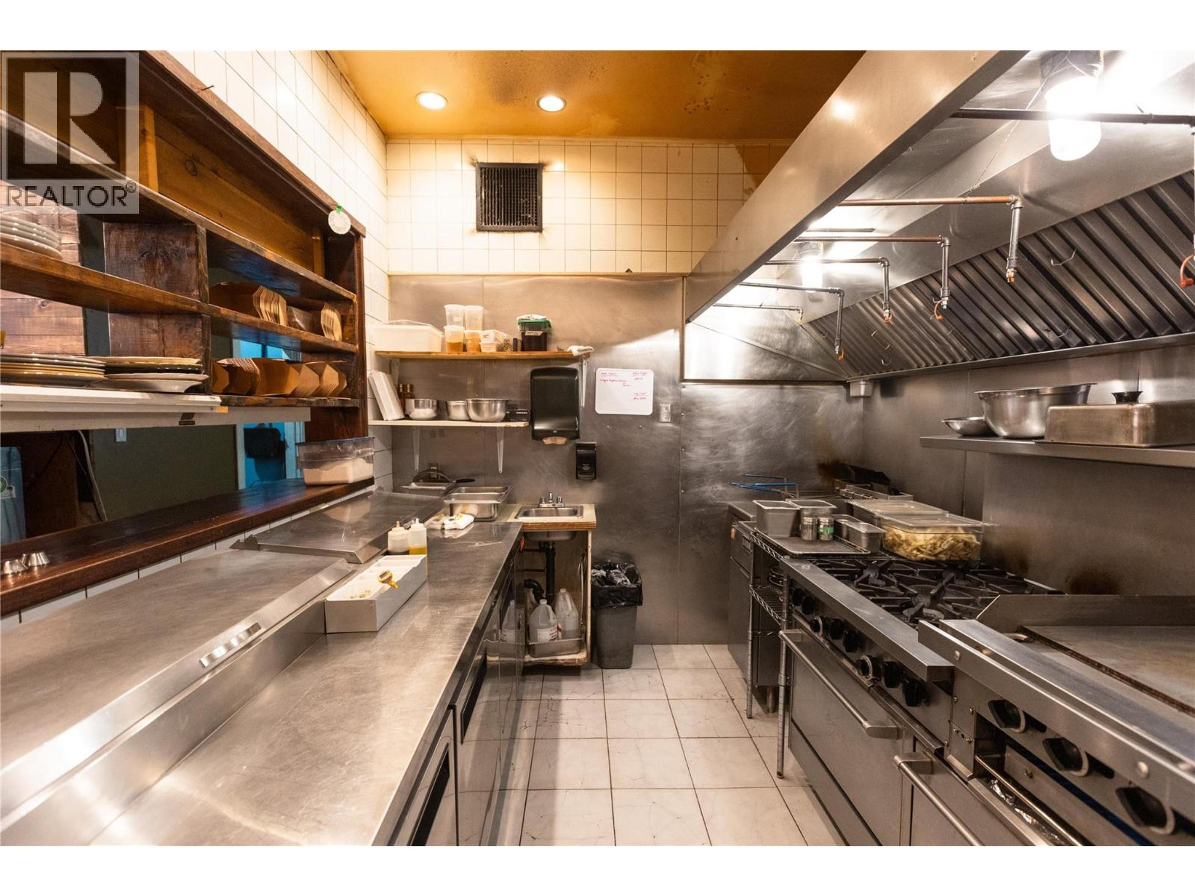 330 BAKER ST STREET - 31