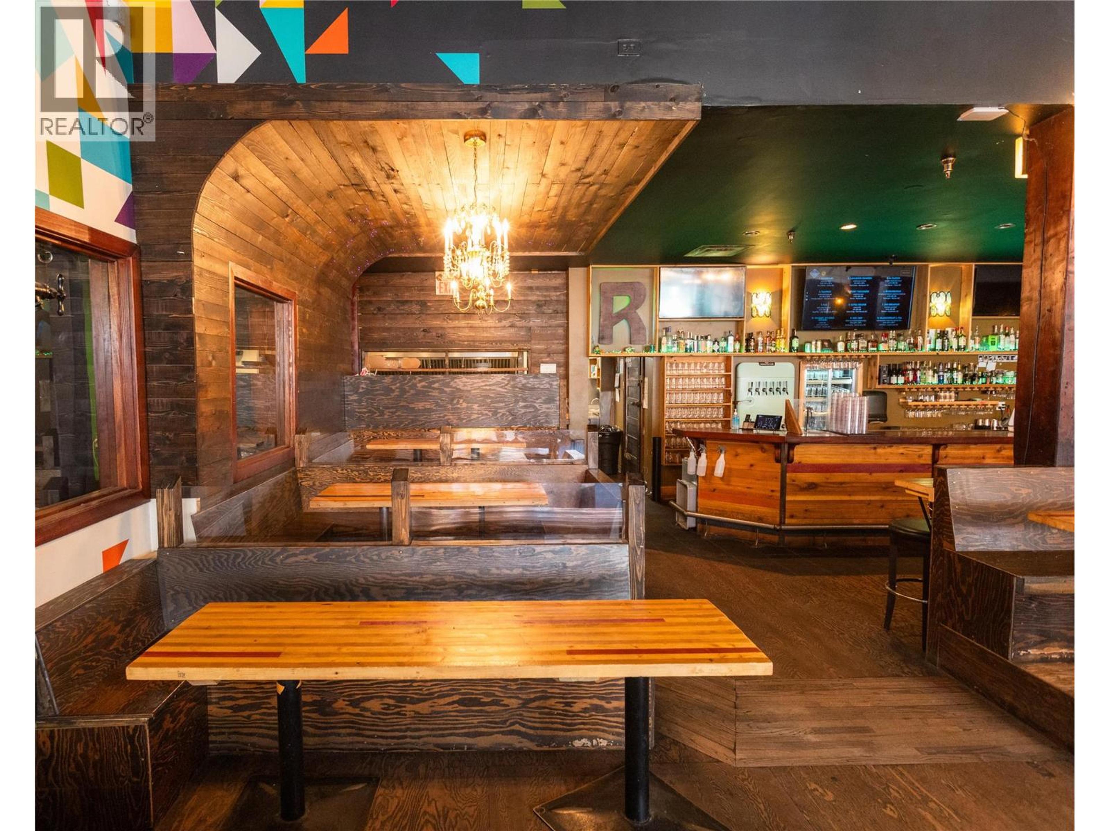 330 BAKER ST STREET - 18