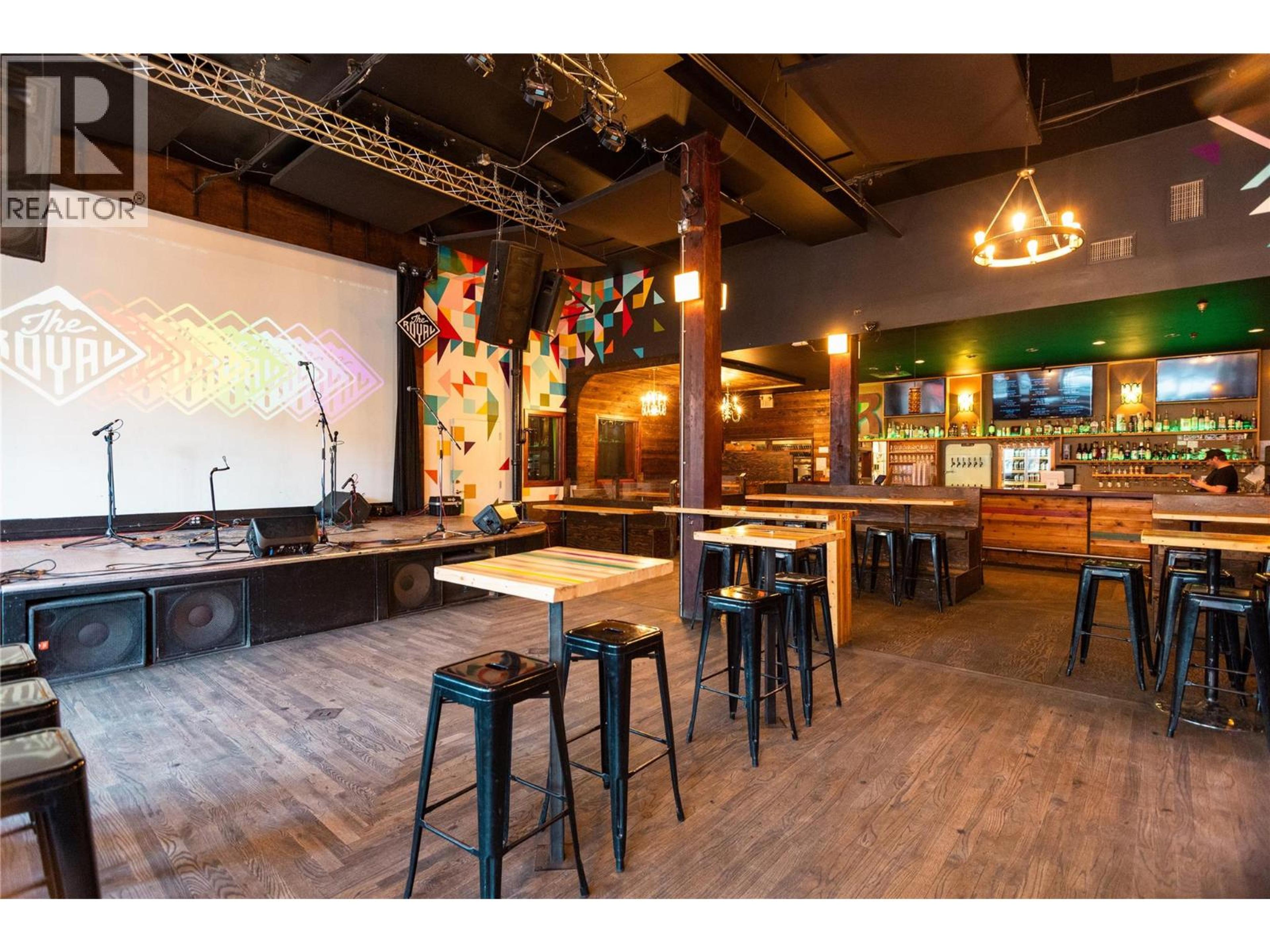 330 BAKER ST STREET - 26