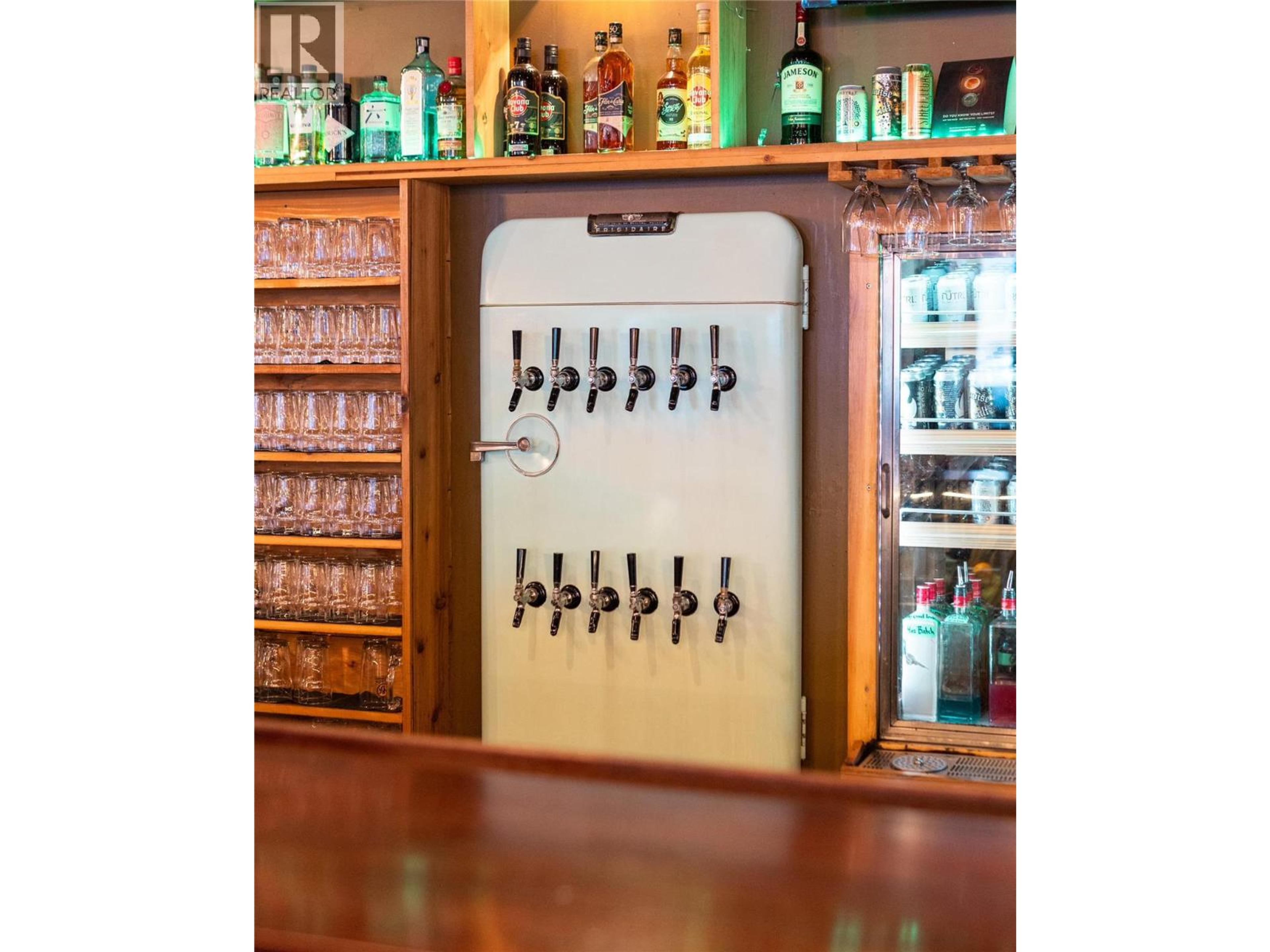 330 BAKER ST STREET - 16