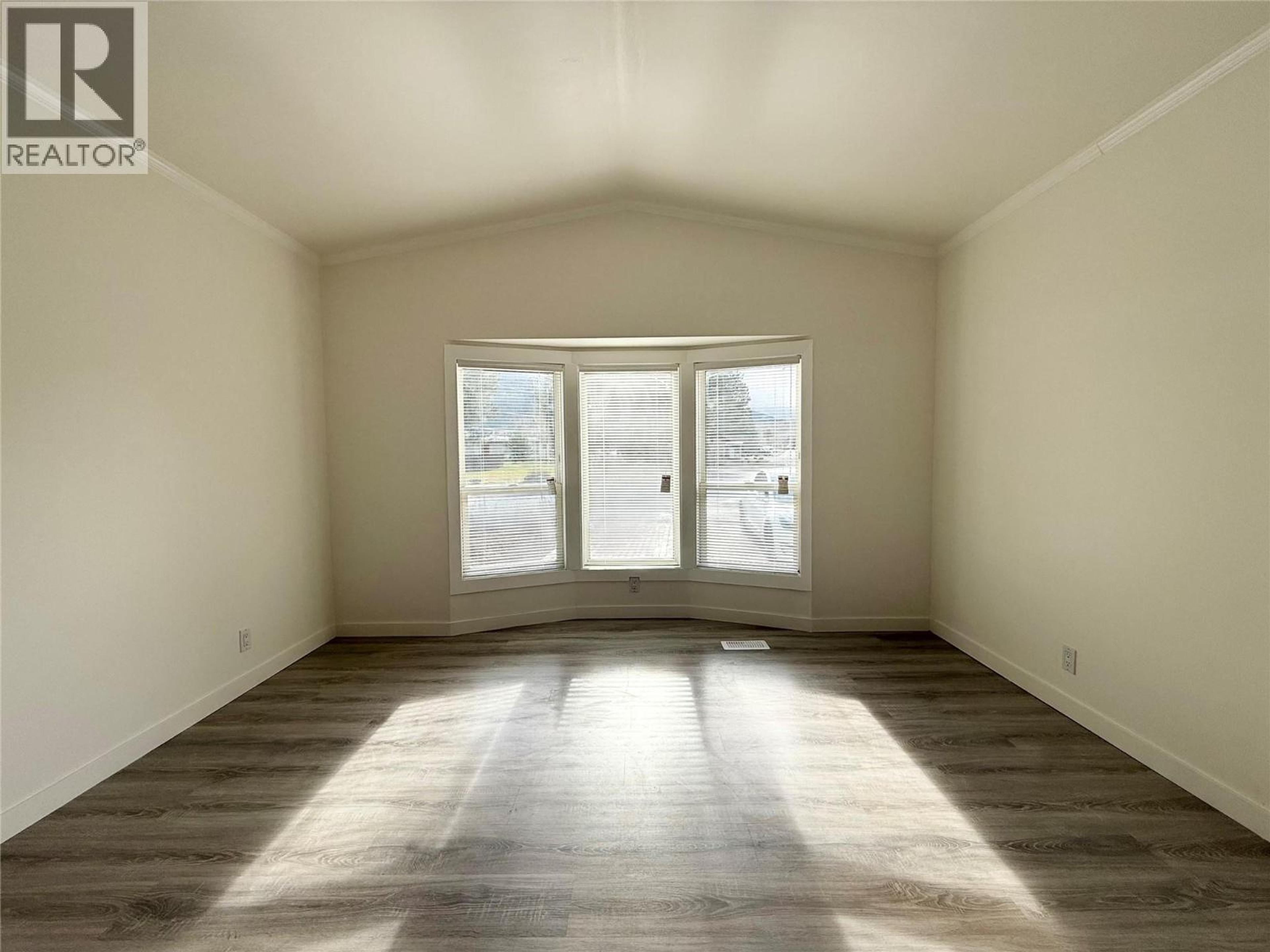 #12 2776 CLAPPERTON AVENUE - 10