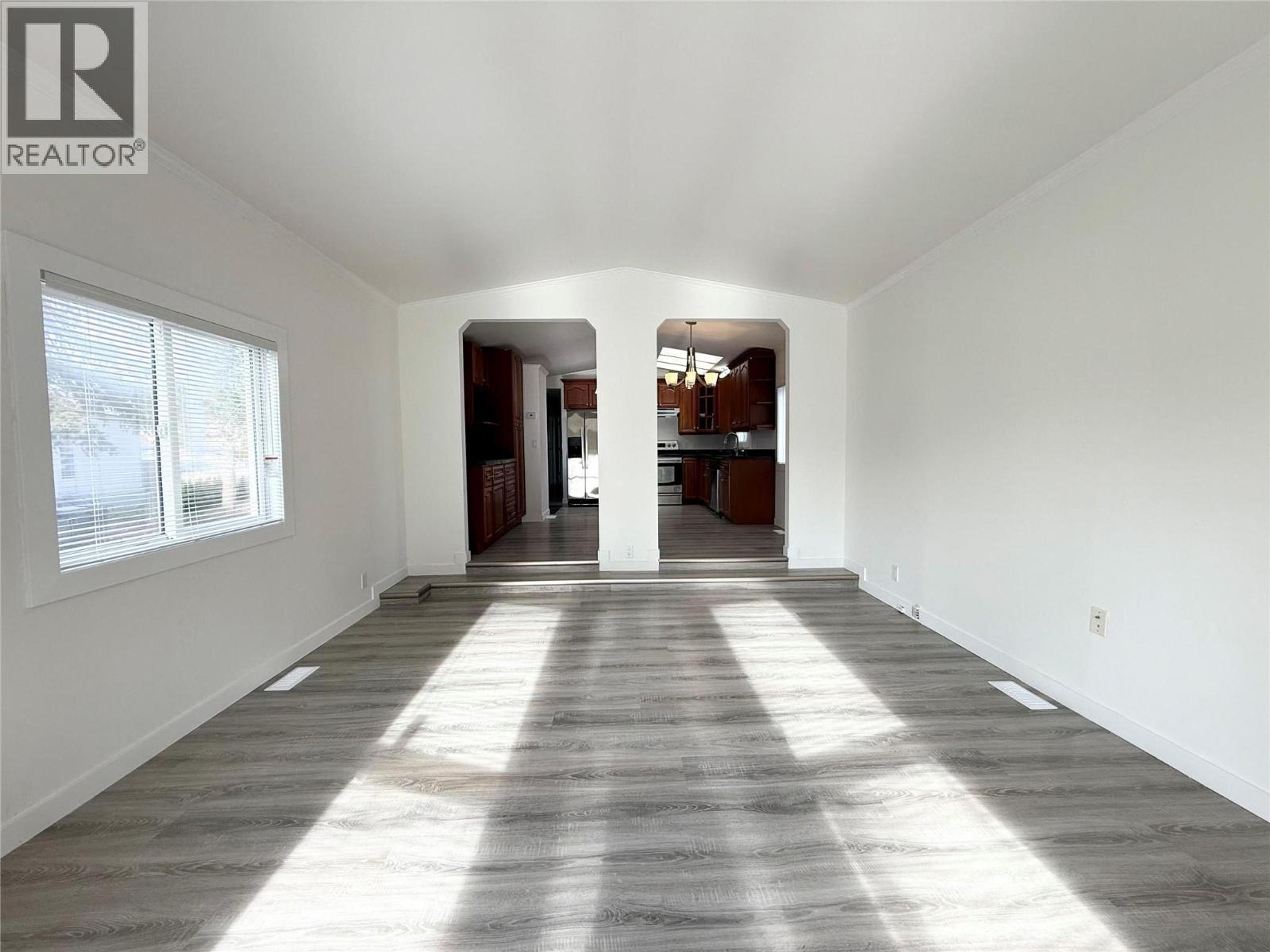 #12 2776 CLAPPERTON AVENUE - 12