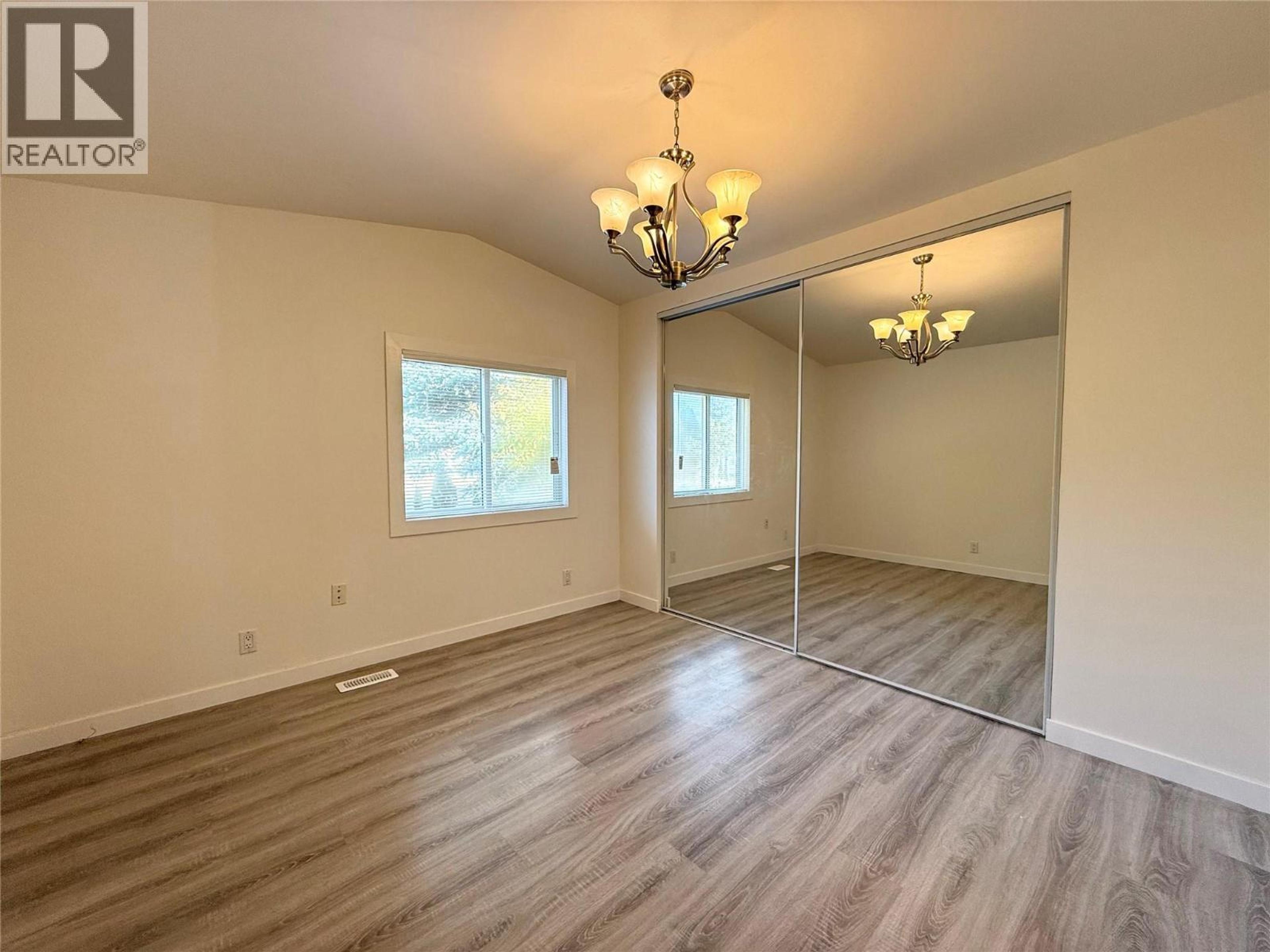 #12 2776 CLAPPERTON AVENUE - 13