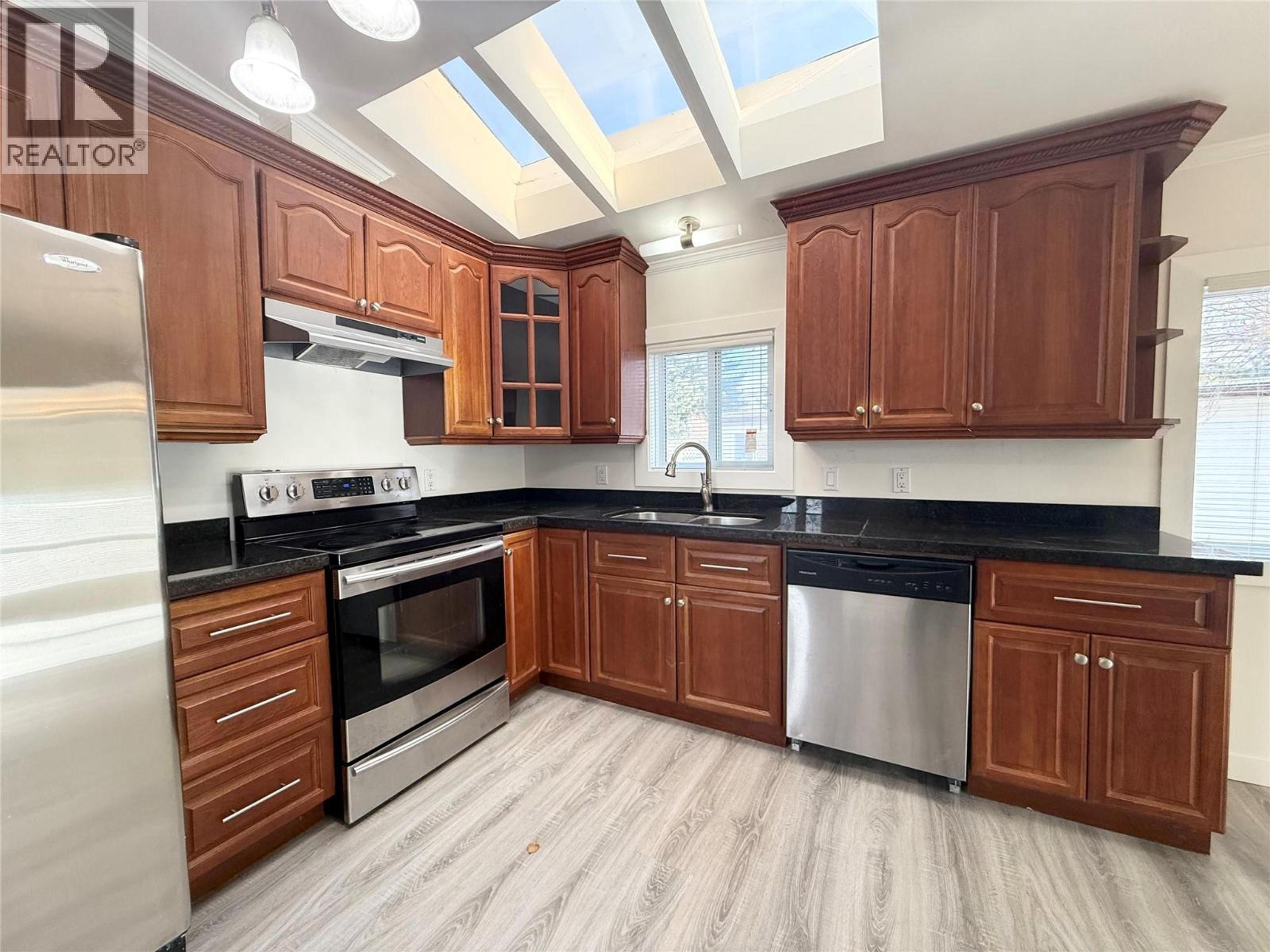 #12 2776 CLAPPERTON AVENUE - Image 3