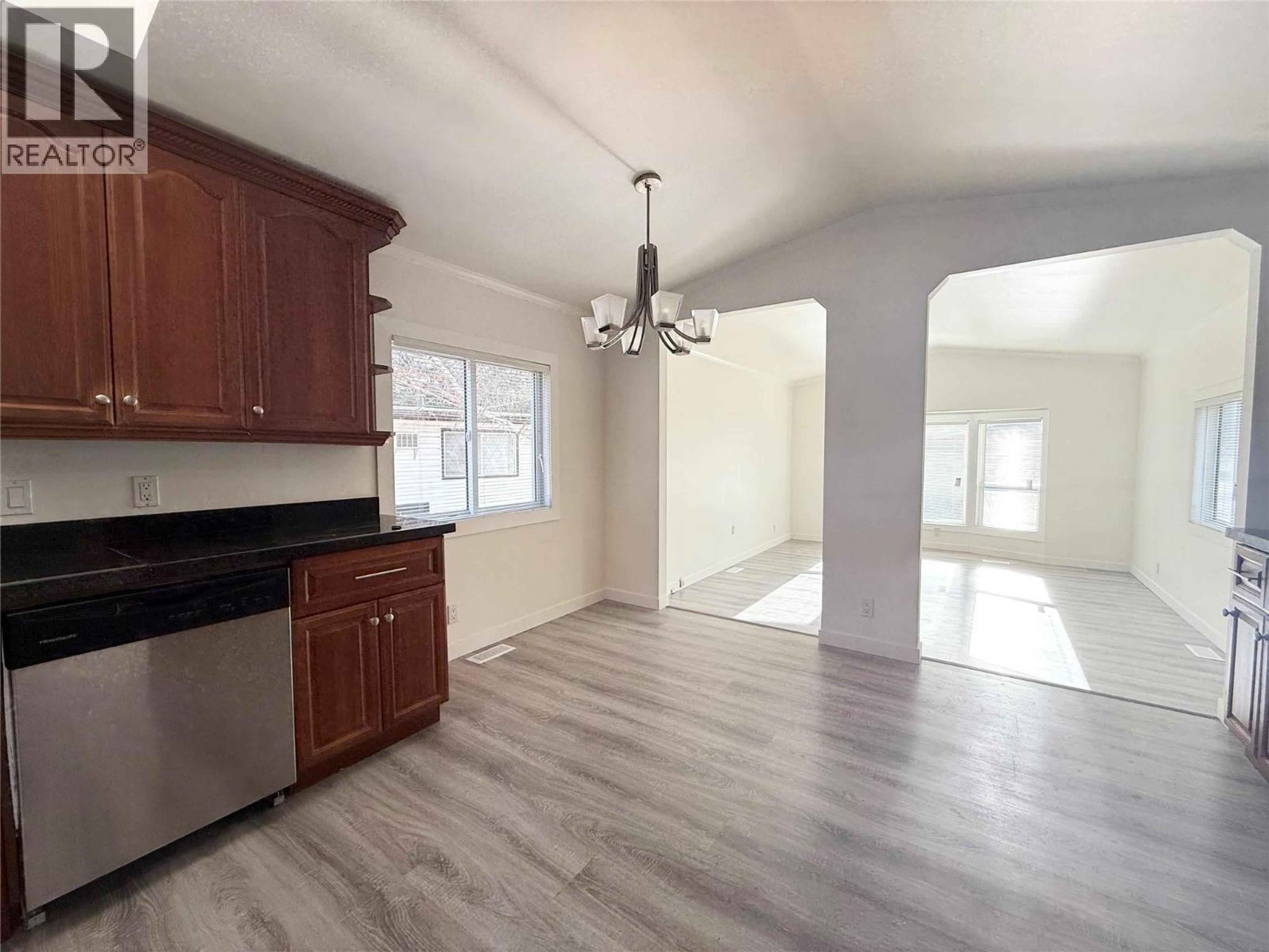 #12 2776 CLAPPERTON AVENUE - 8