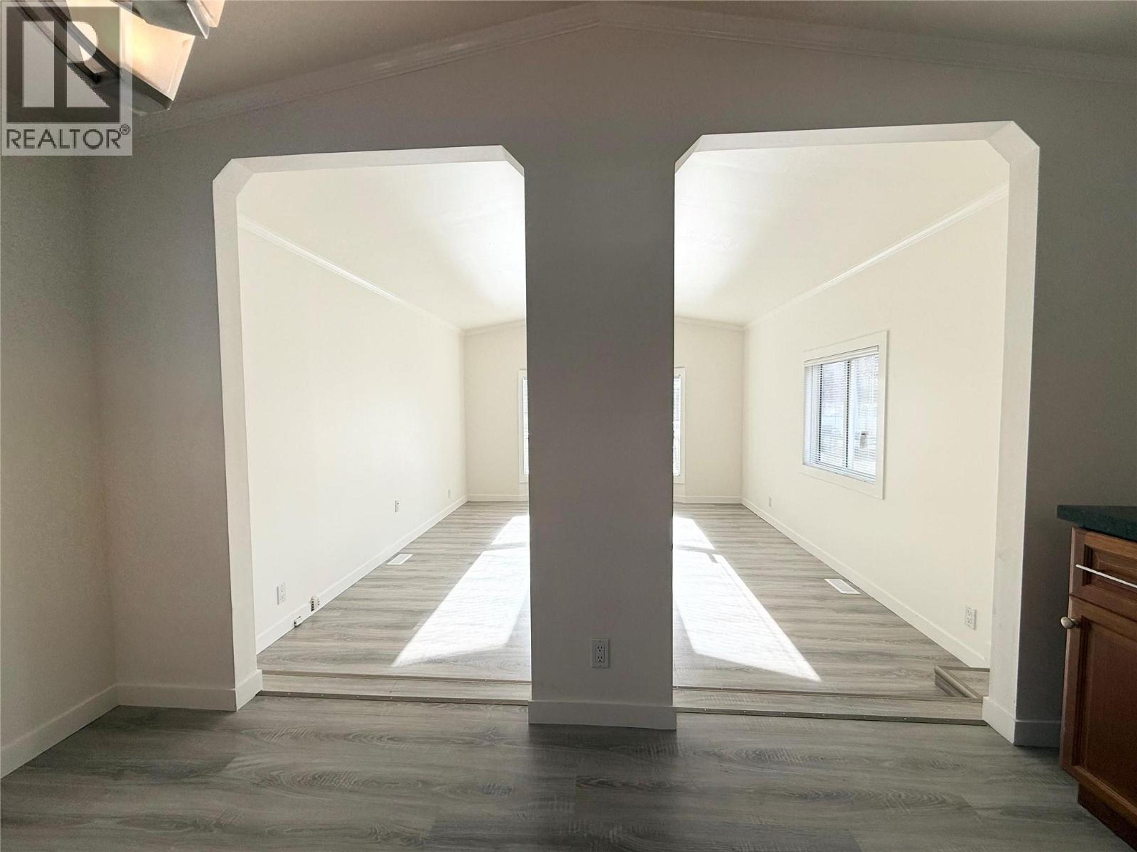 #12 2776 CLAPPERTON AVENUE - 9