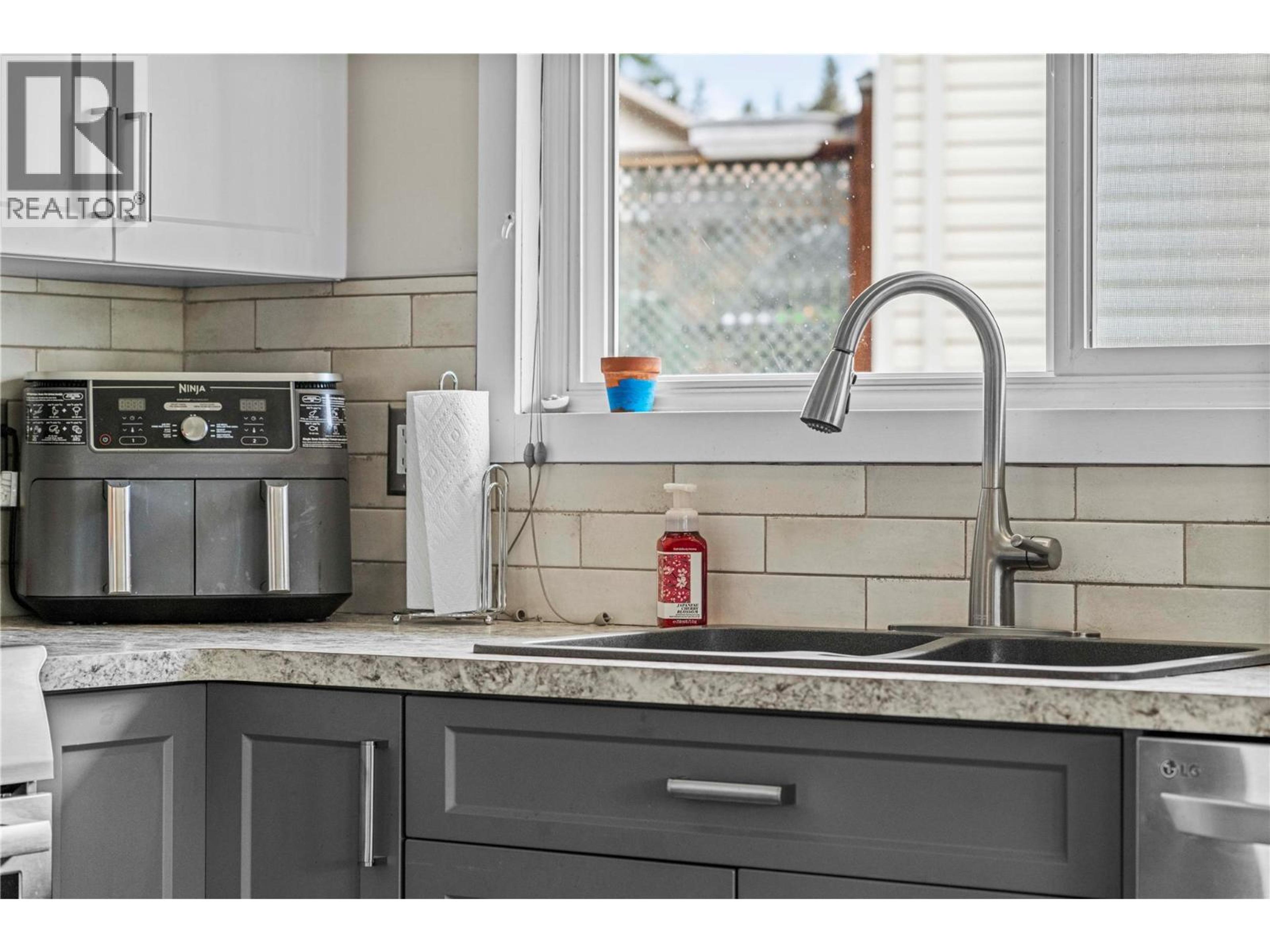 175 PONDEROSA AVENUE - 12