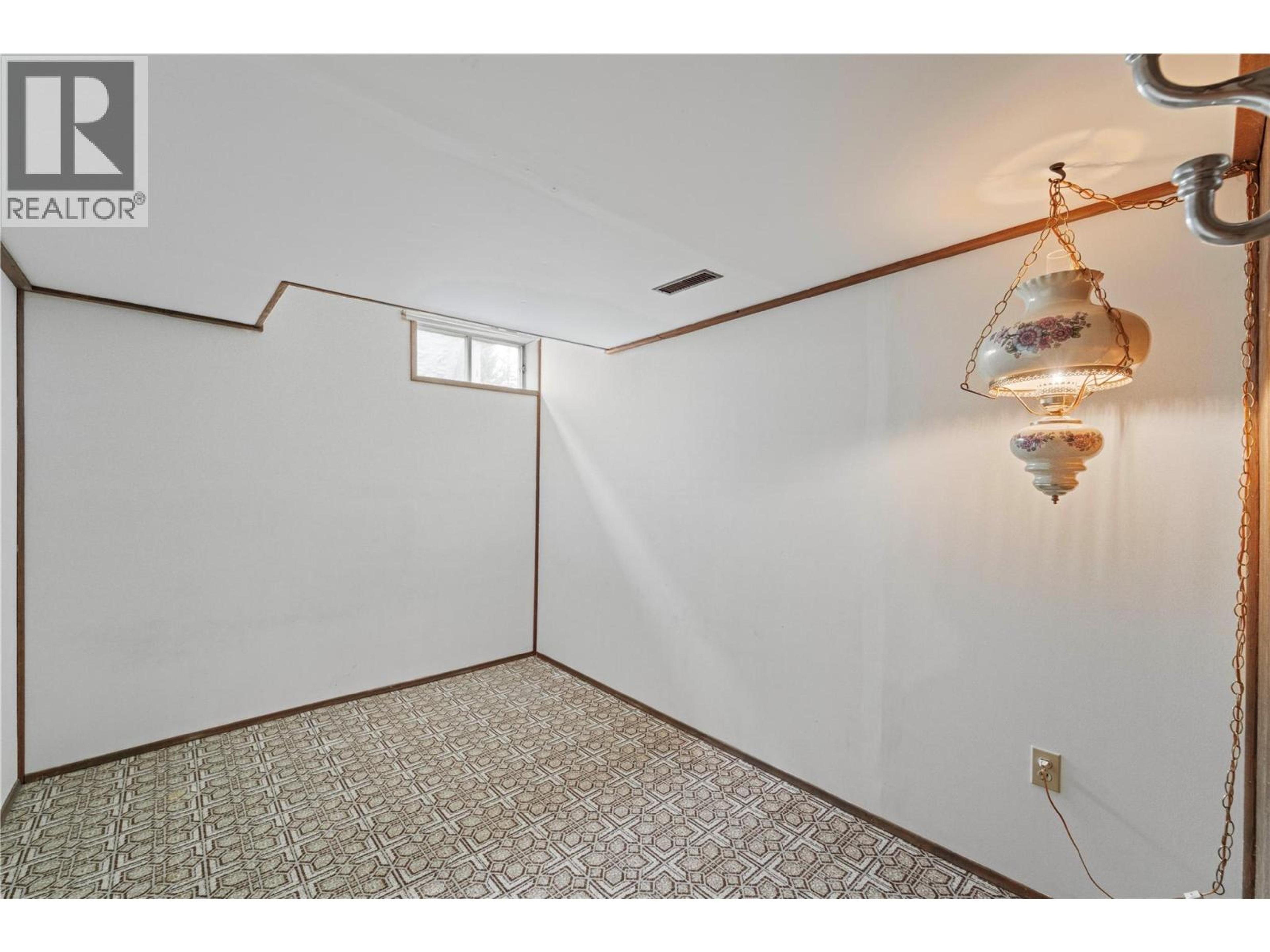 175 PONDEROSA AVENUE - 23