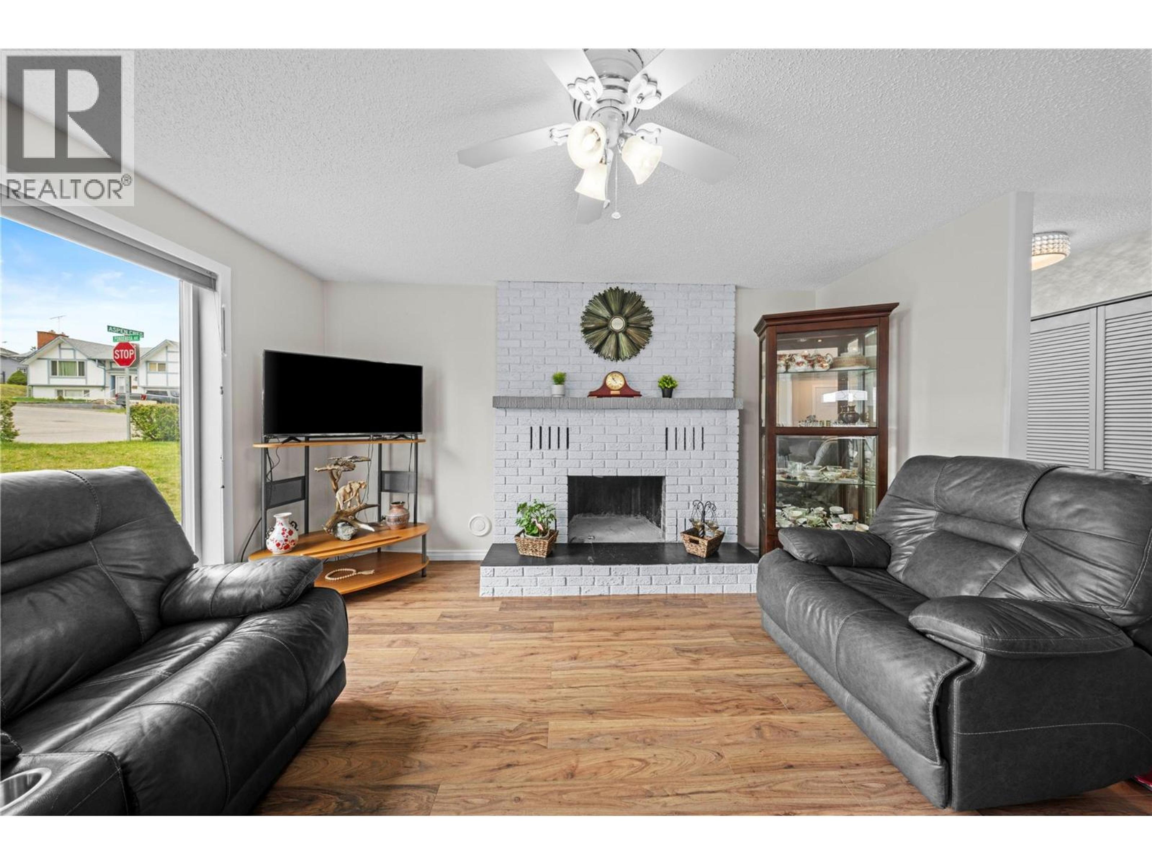 175 PONDEROSA AVENUE - 7