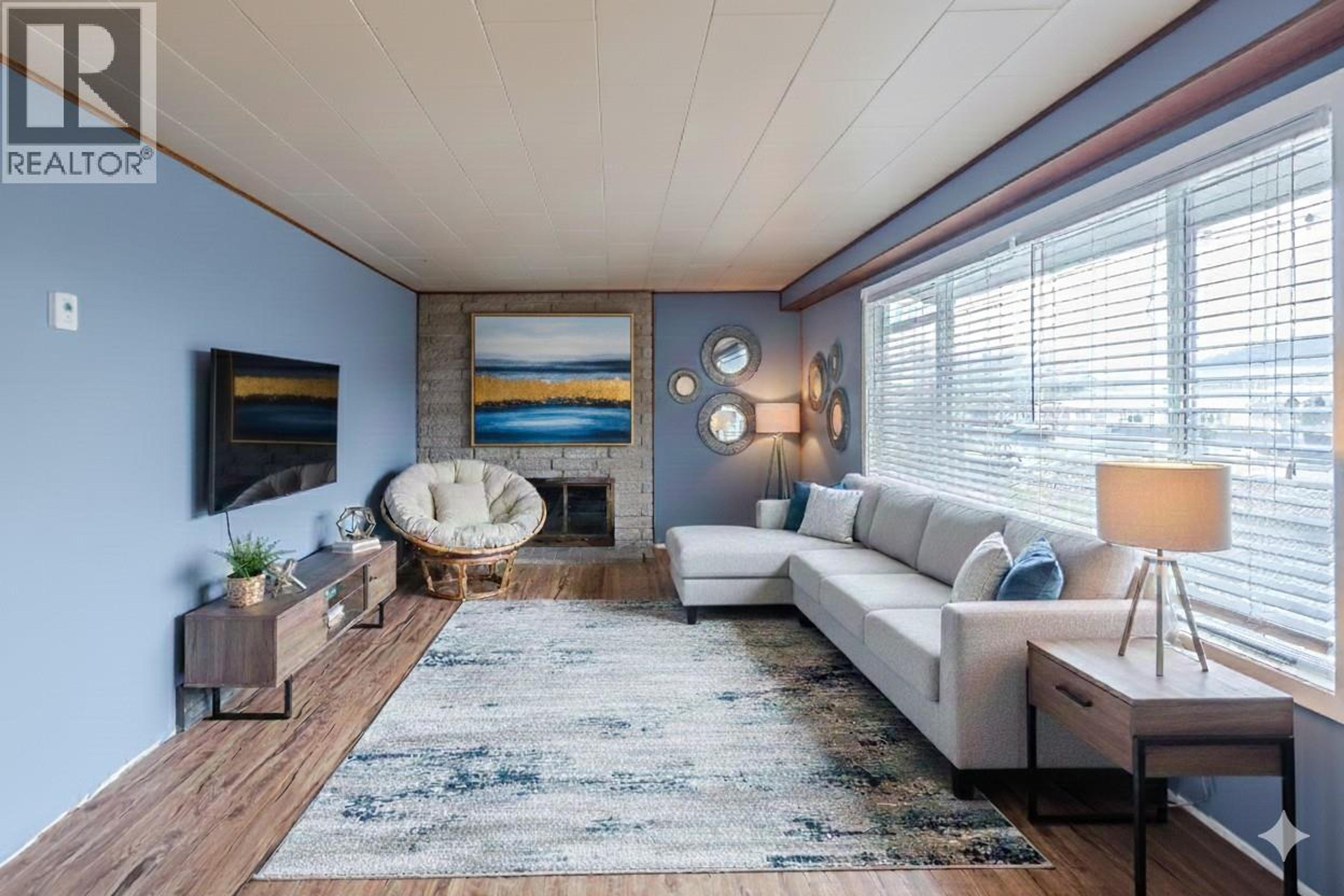 856 SCHOOL AVENUE - 5