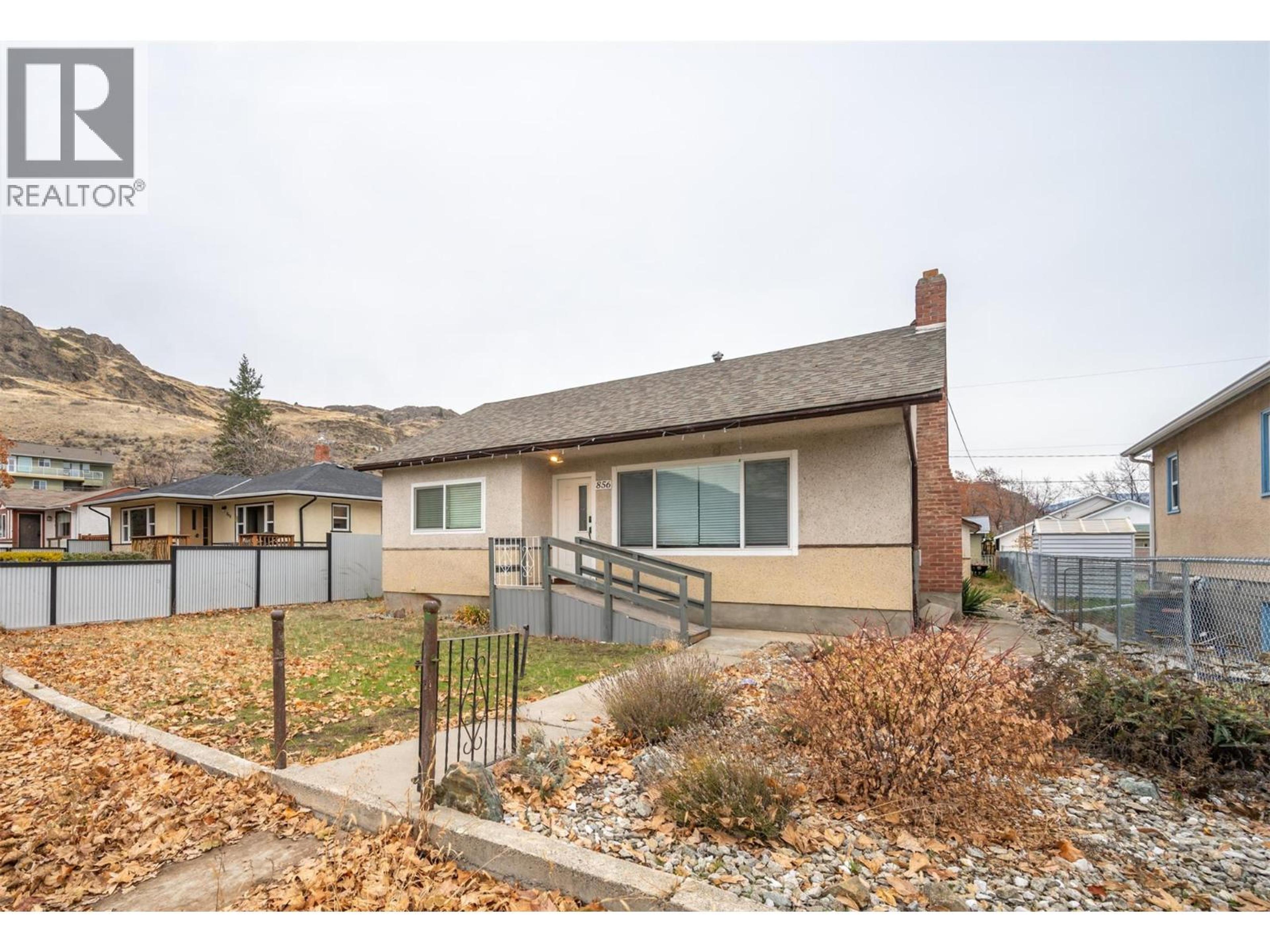 856 SCHOOL AVENUE - Main Image