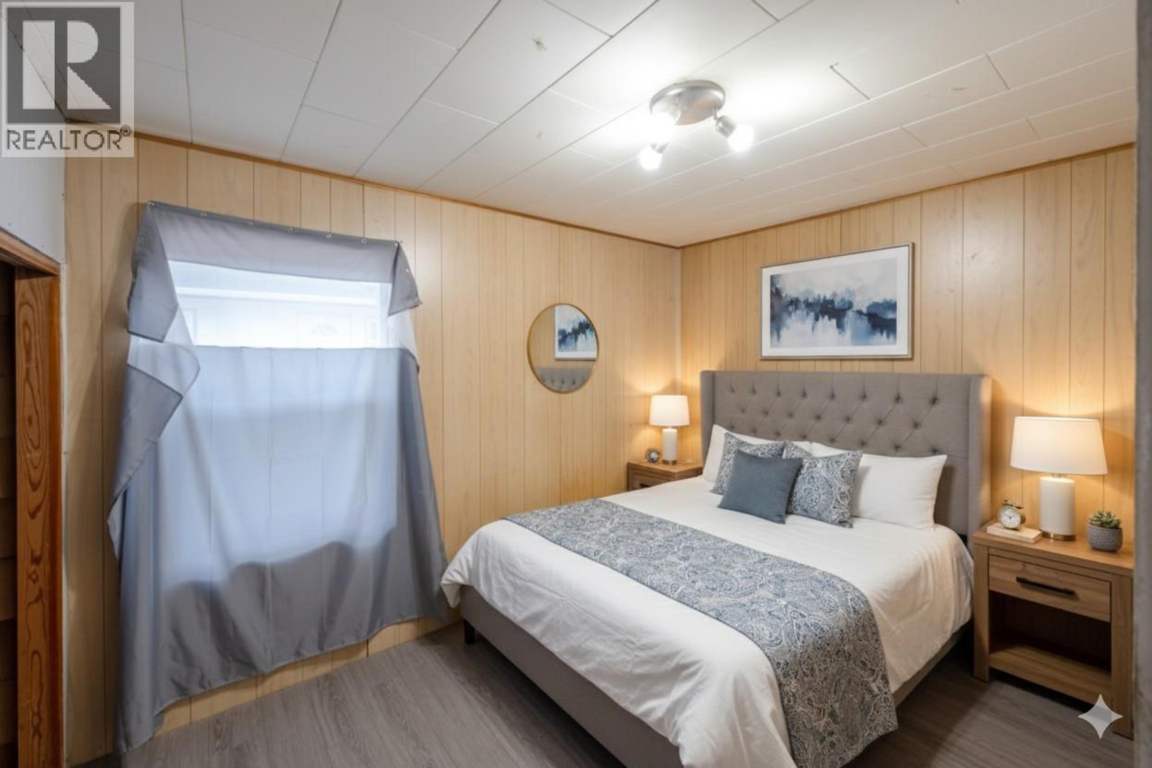 856 SCHOOL AVENUE - 12