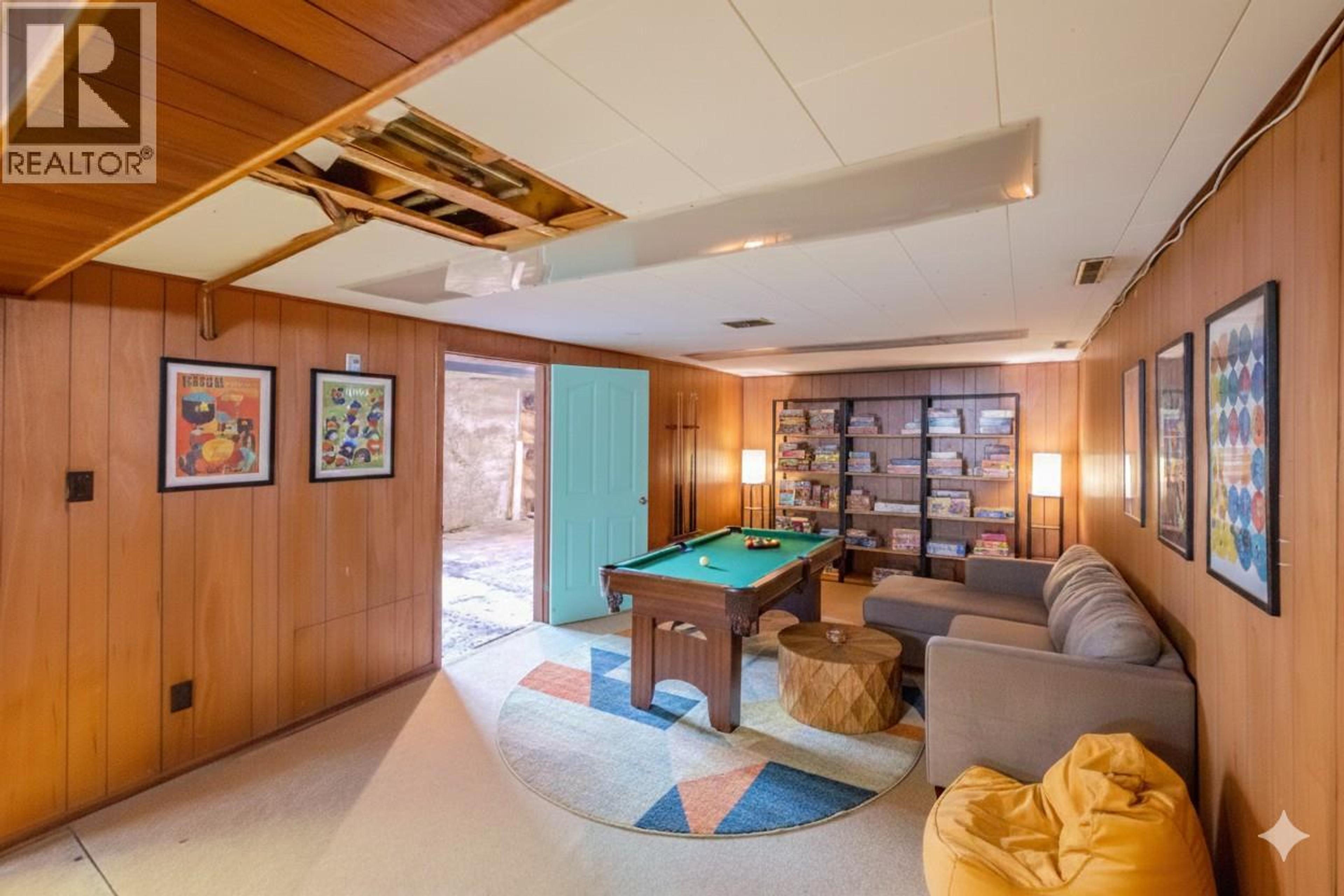 856 SCHOOL AVENUE - 14