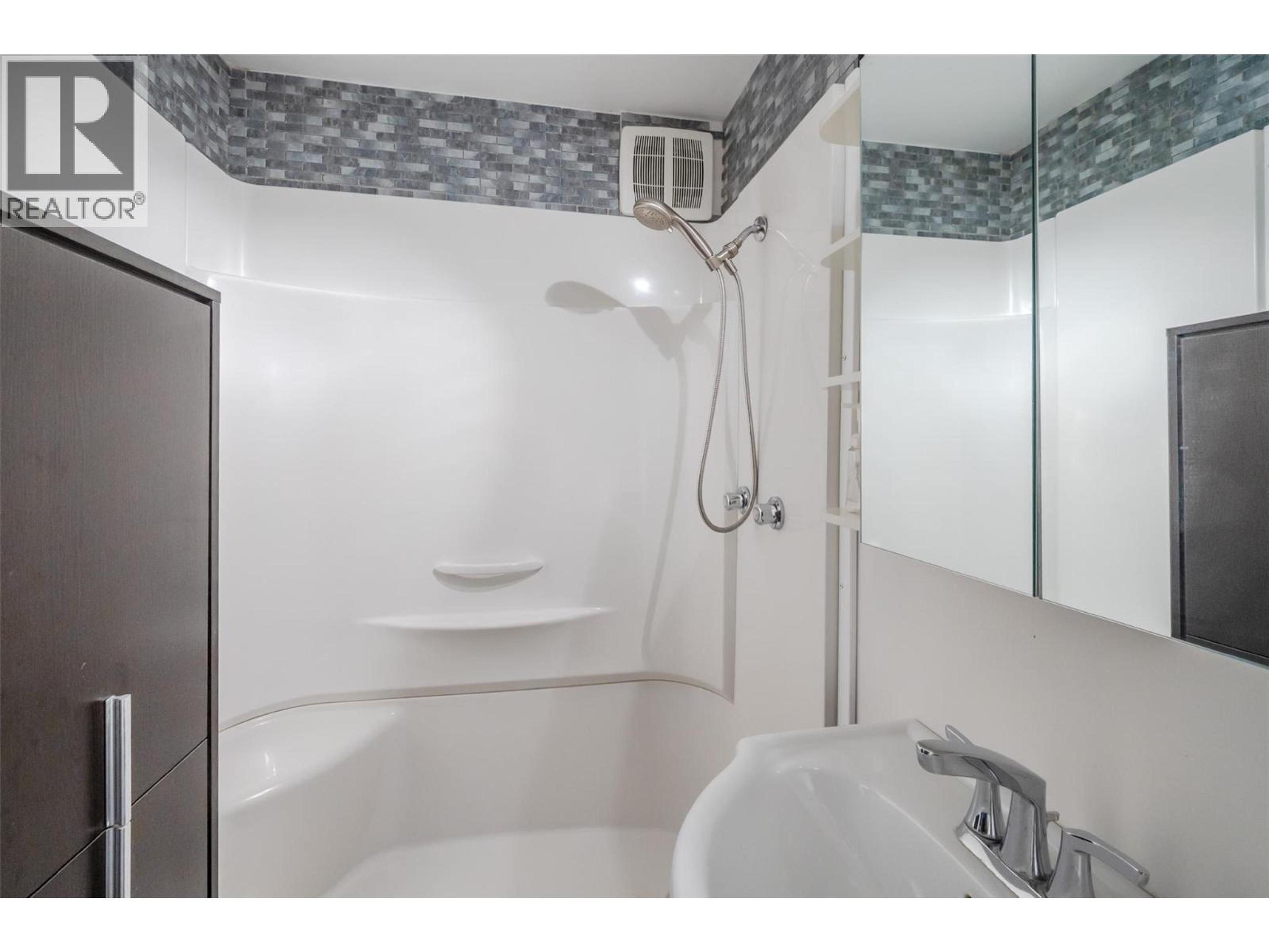 856 SCHOOL AVENUE - 11