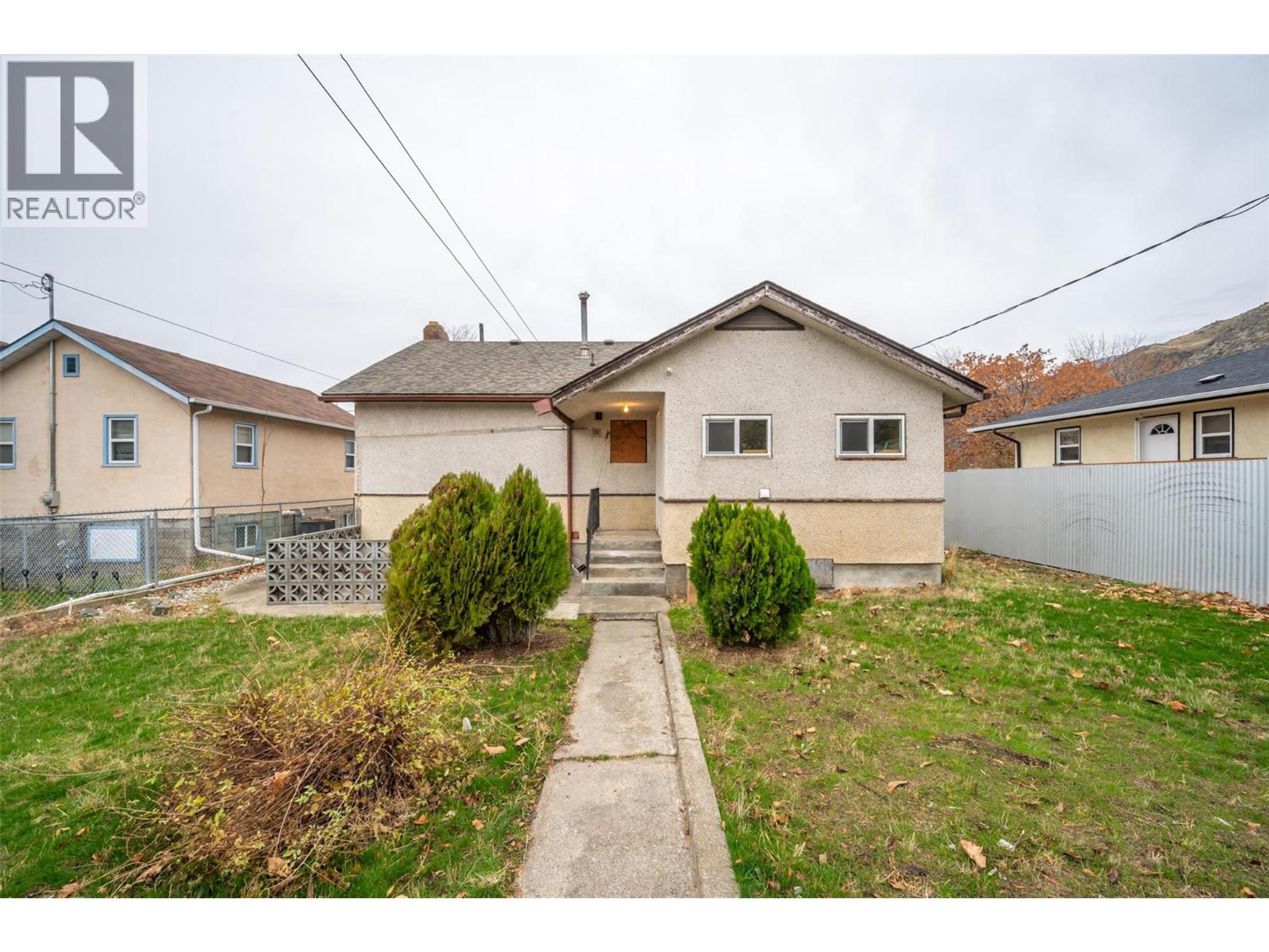 856 SCHOOL AVENUE - 4