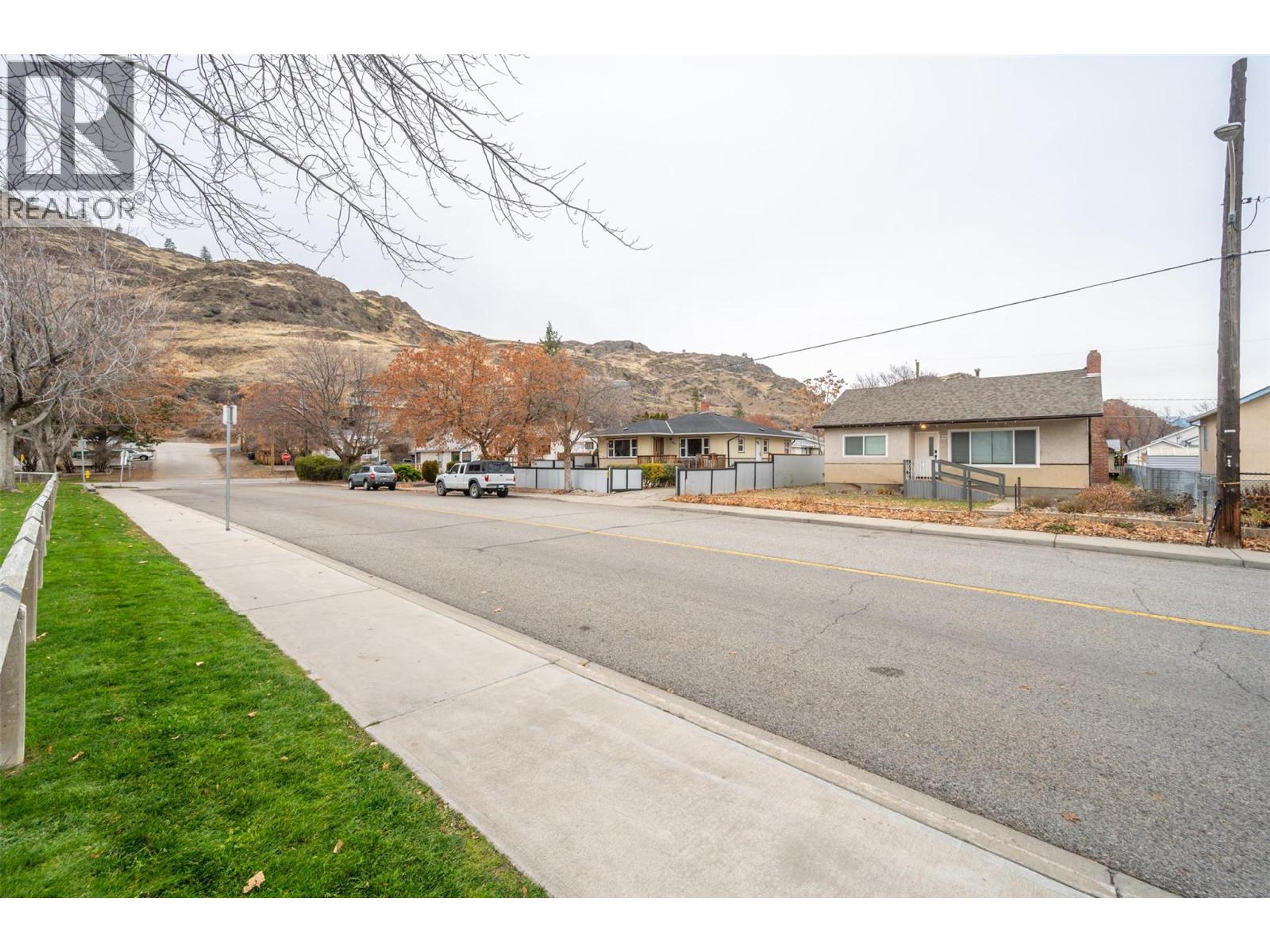 856 SCHOOL AVENUE - 49