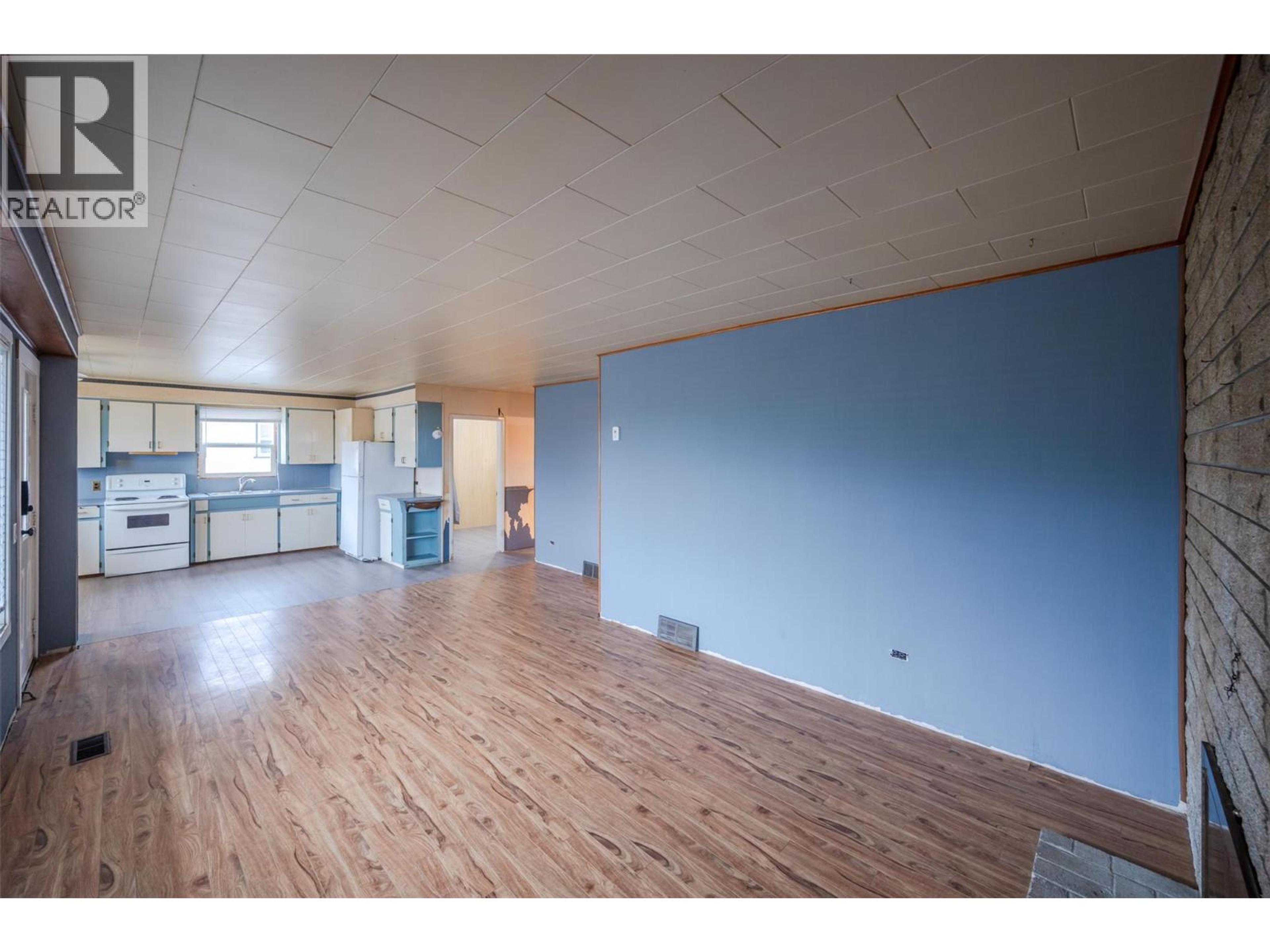 856 SCHOOL AVENUE - 19