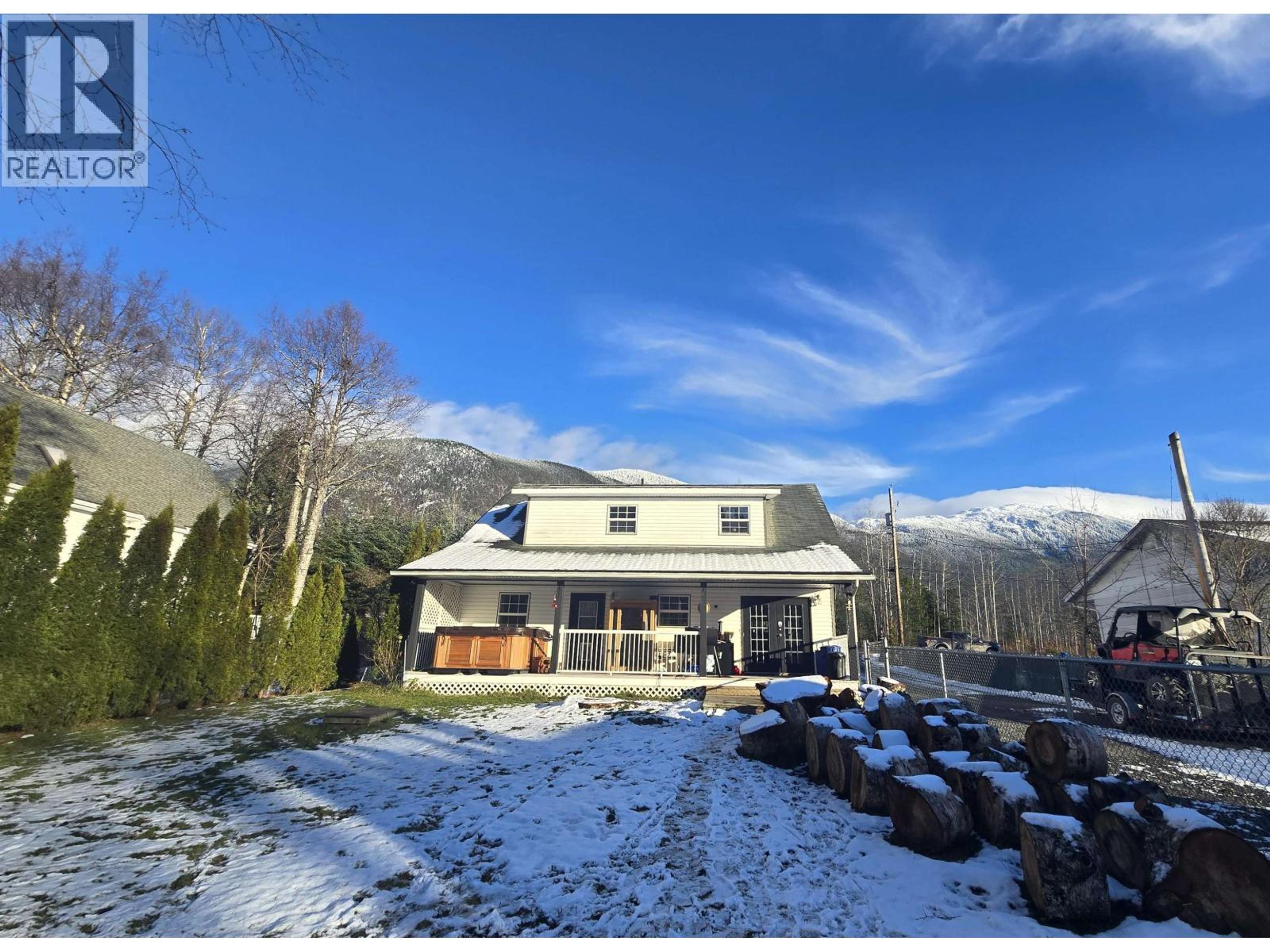 2577 THORNHILL STREET - 7