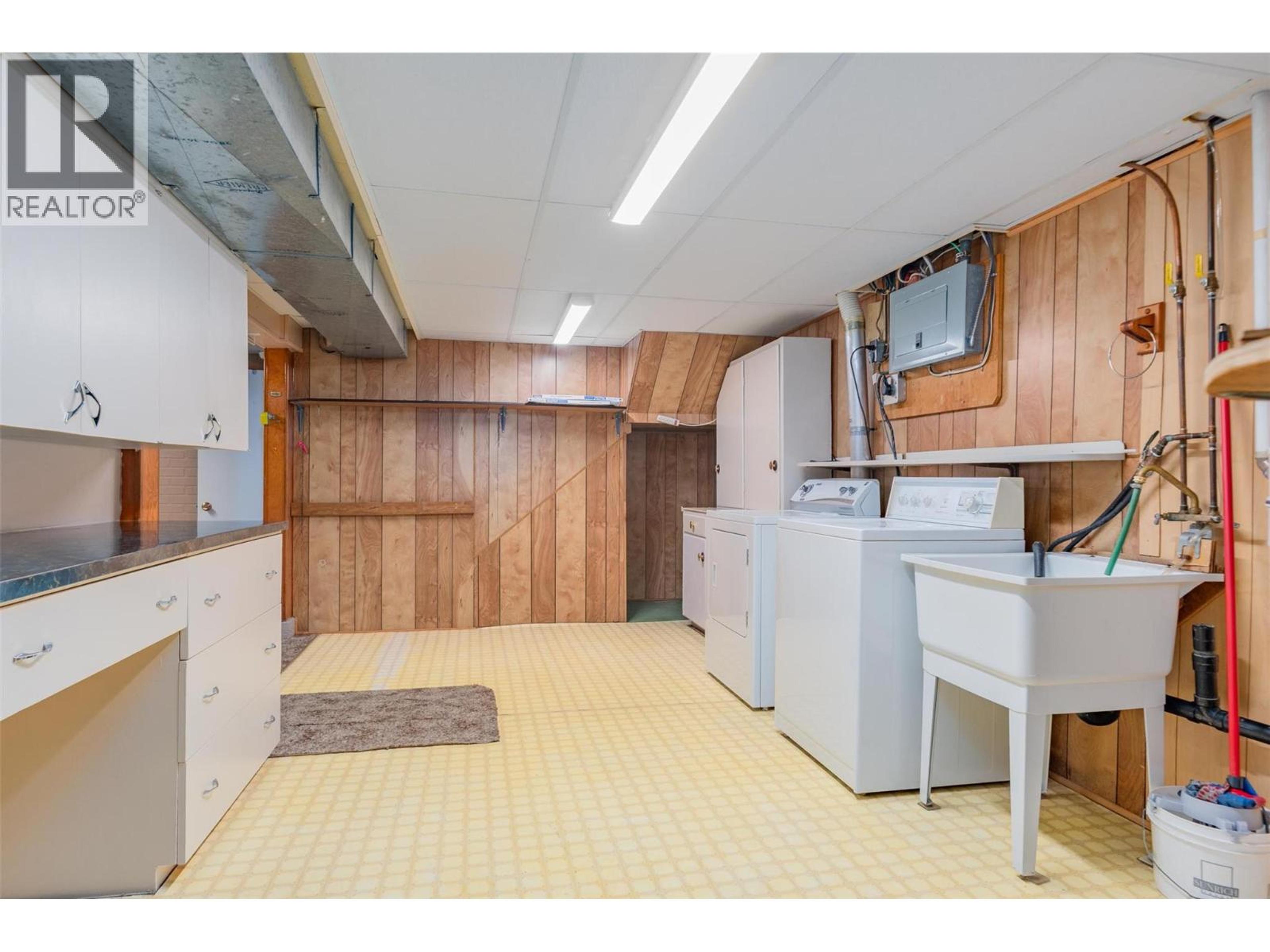 39 HILLSIDE DRIVE - 22