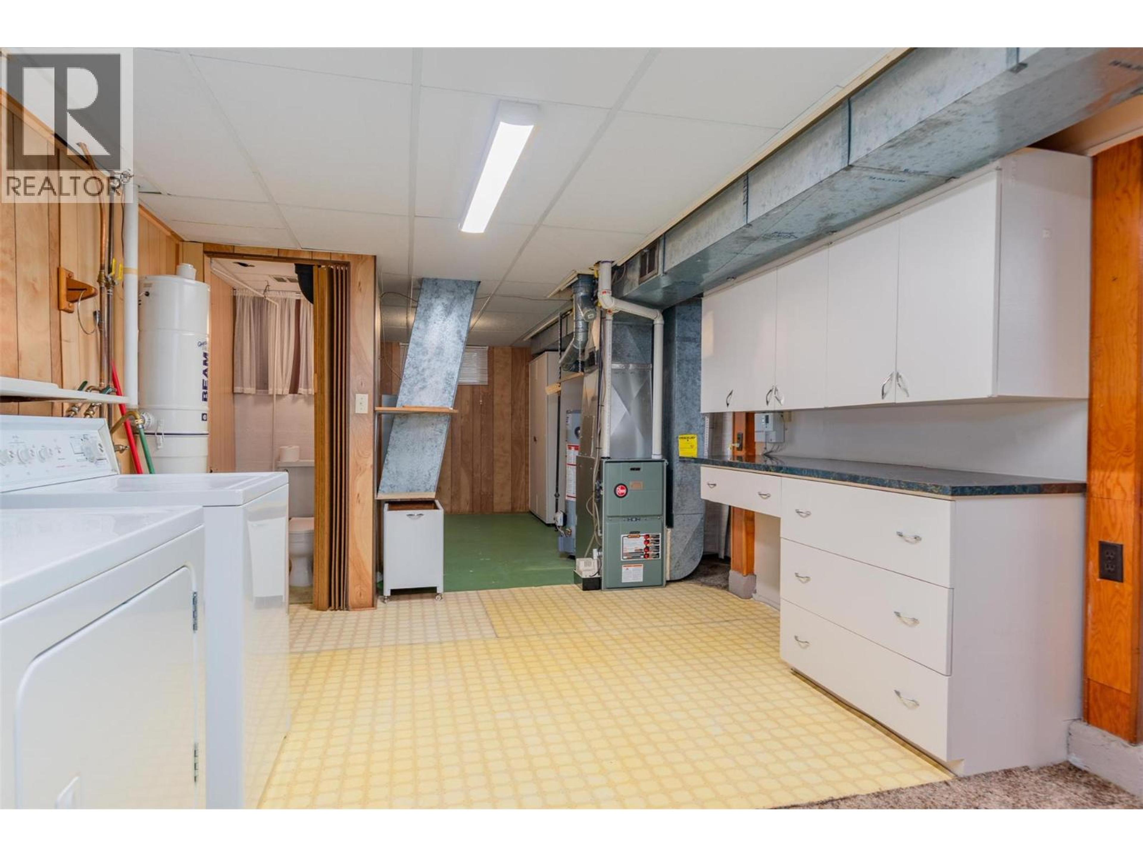 39 HILLSIDE DRIVE - 20