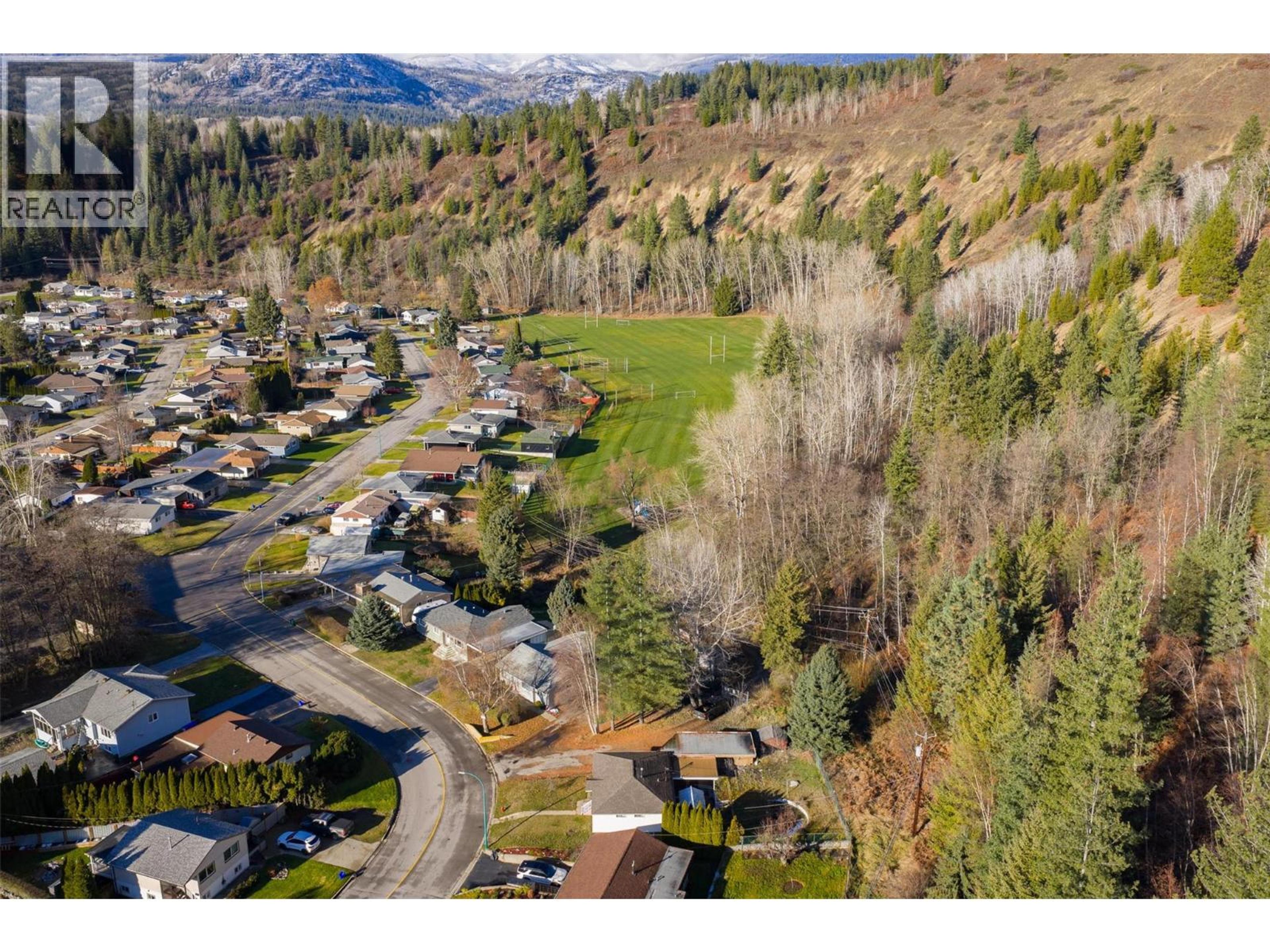 39 HILLSIDE DRIVE - 40