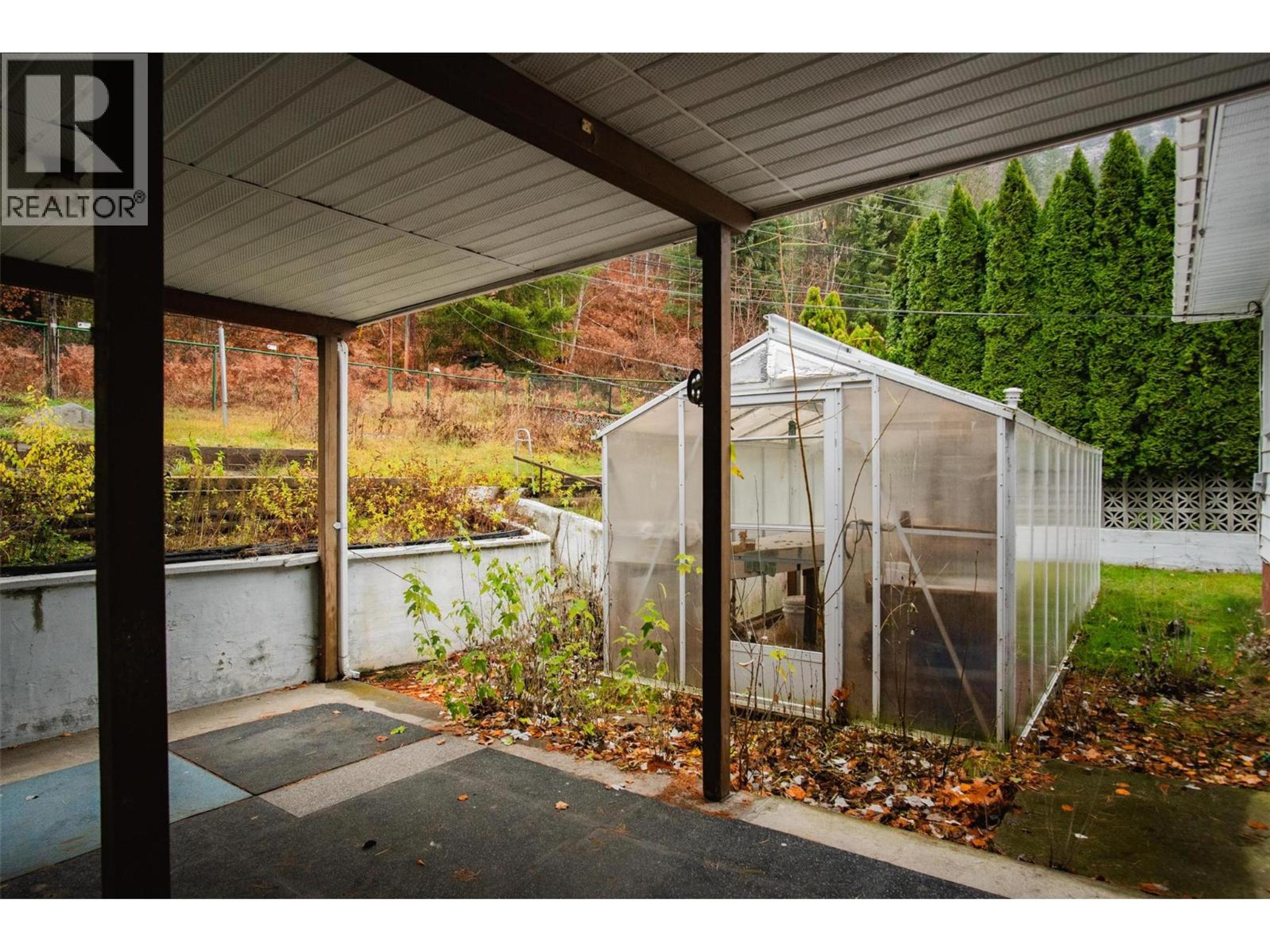 39 HILLSIDE DRIVE - 28