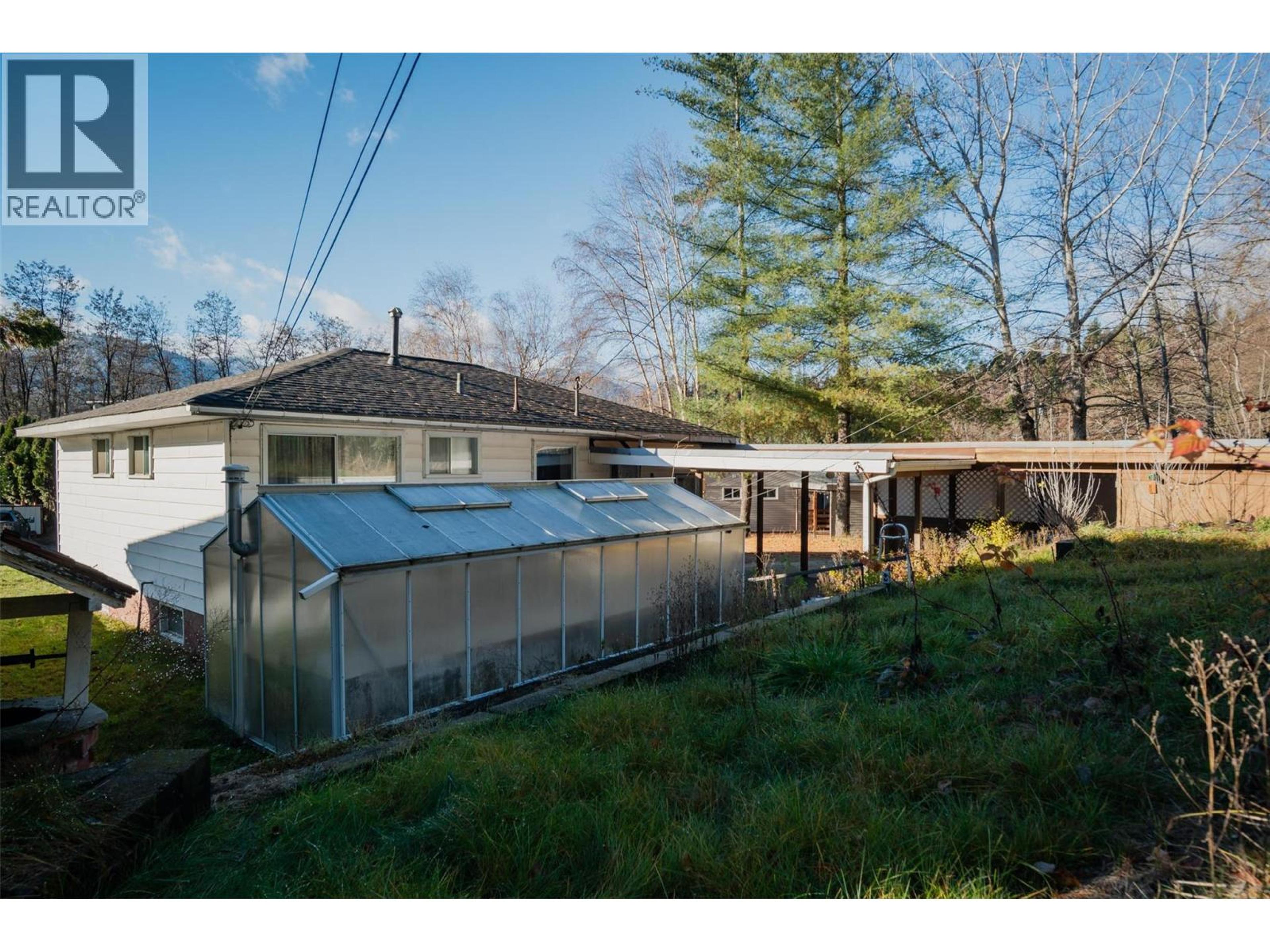 39 HILLSIDE DRIVE - 35