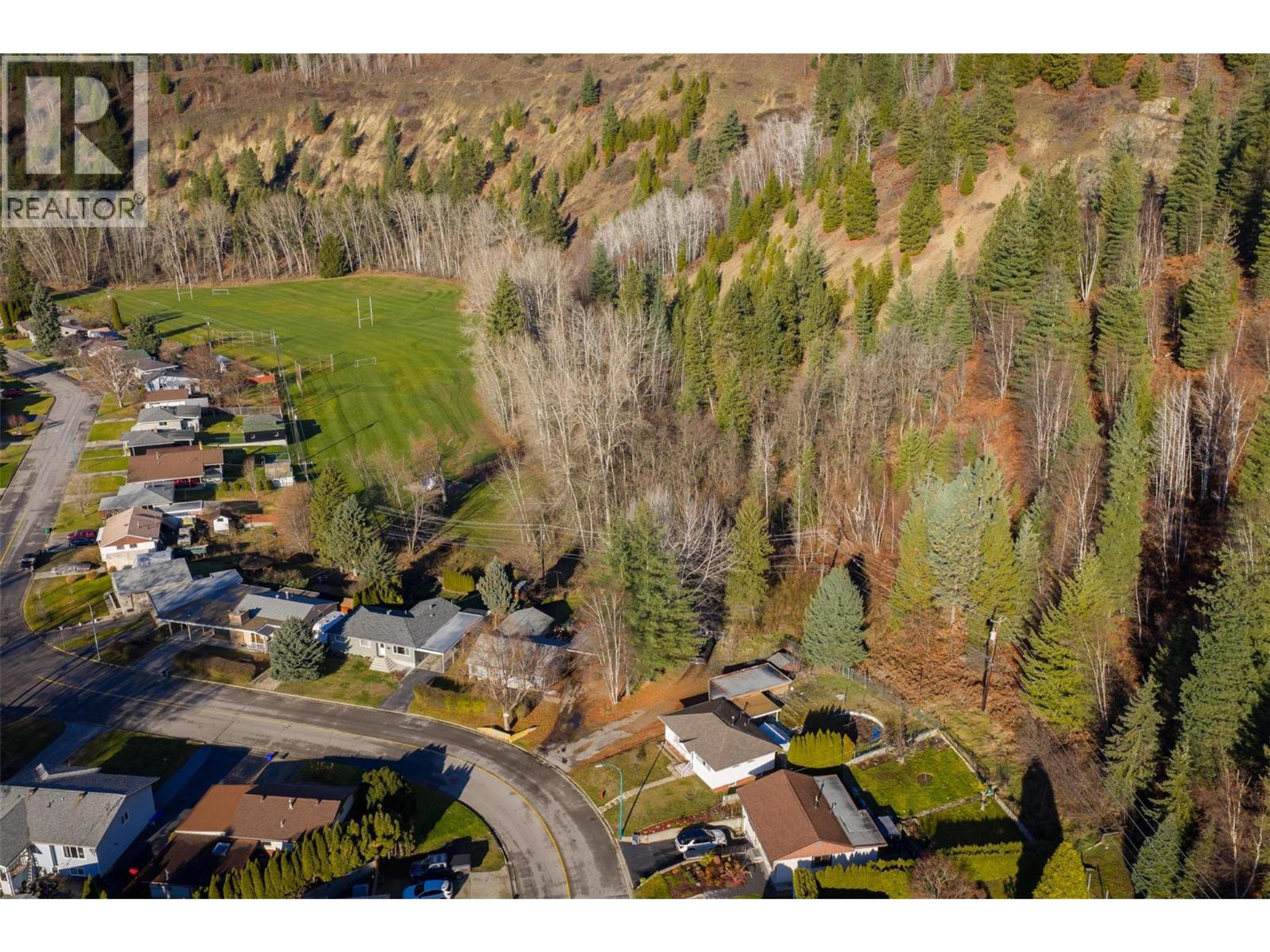 39 HILLSIDE DRIVE - 39