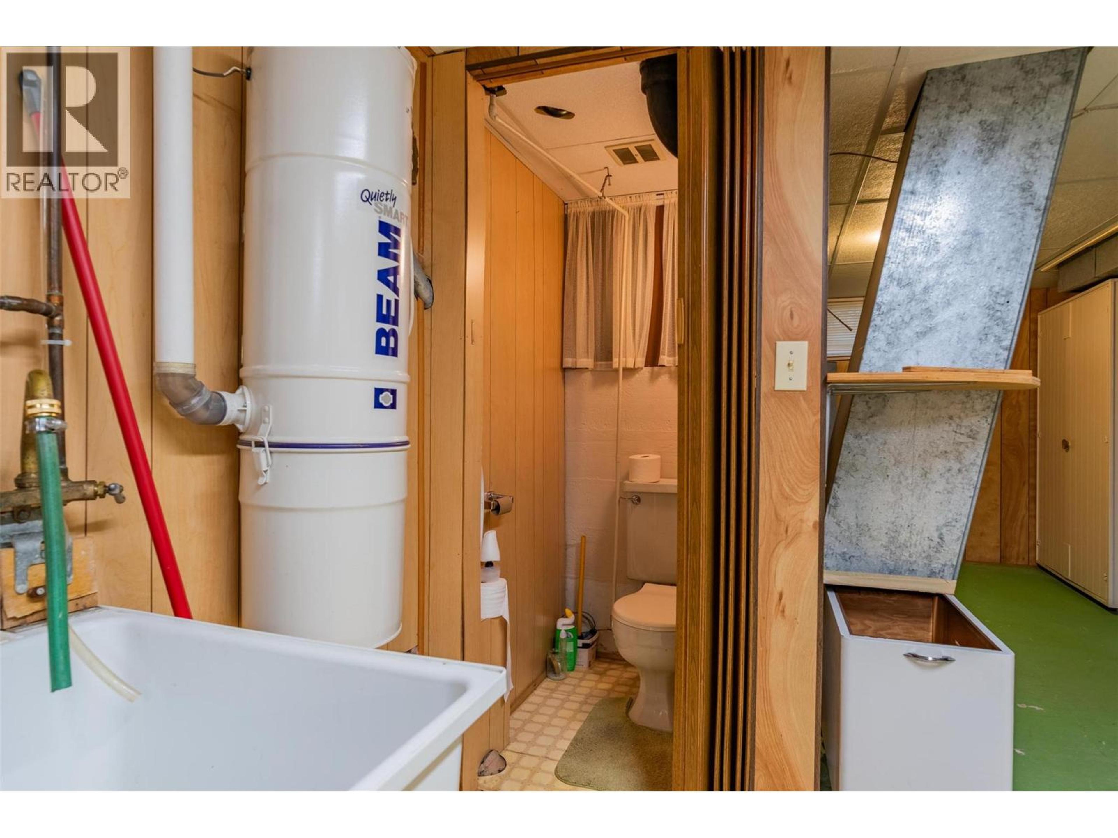 39 HILLSIDE DRIVE - 23